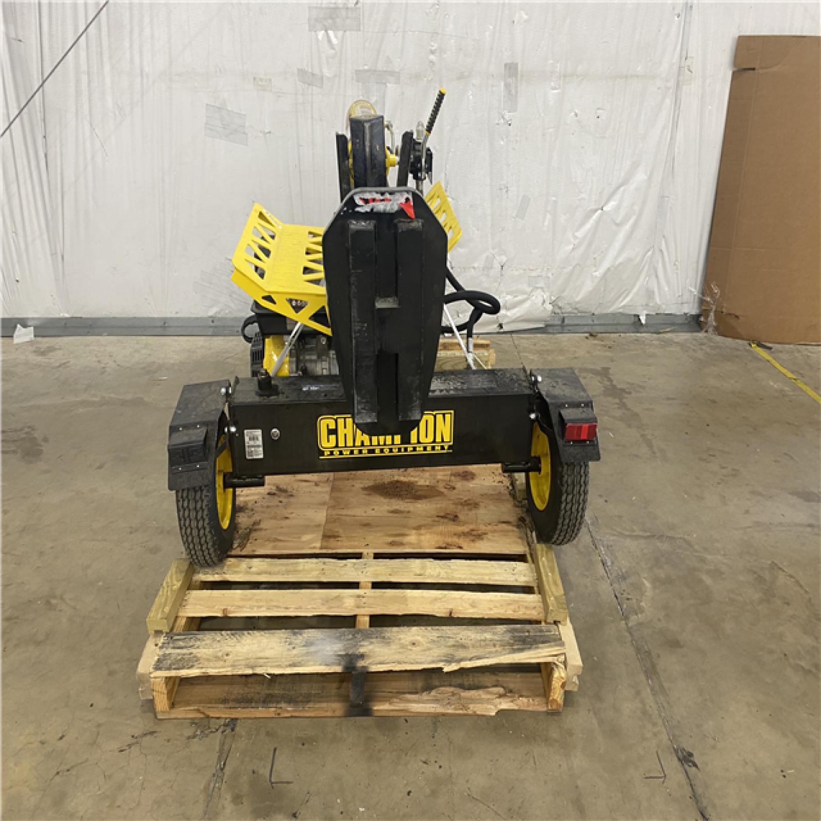 Houston Location - AS-IS CHAMPION POWER EQUIPMENT WOOD CHIPPER SHREDDER (37 Ton)