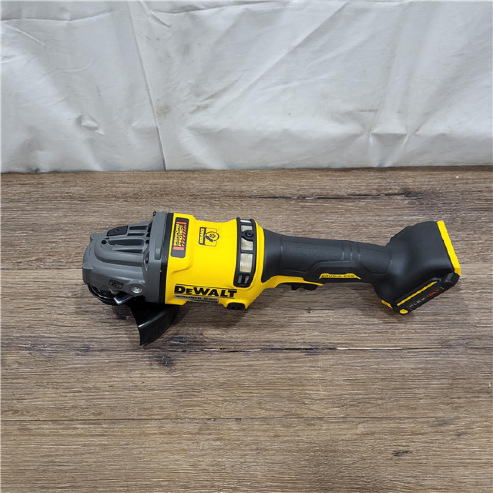 AS-IS DeWalt Flexvolt 60V Max Cordless Grinder  4.5 in; 6 in  Kit  1 KT (115-DCG418X2)