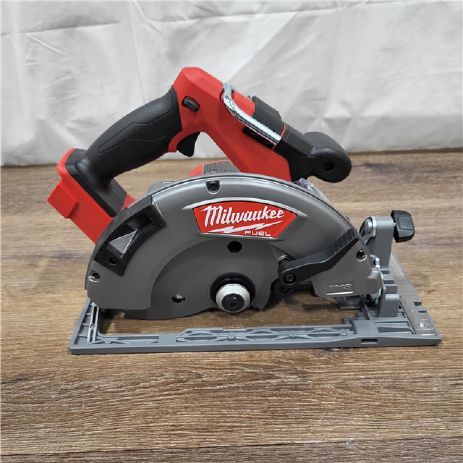 GOOD M18 FUEL 18V Lithium-Ion Brushless Cordless 7-1/4 in. Circular Saw (Tool-Only)