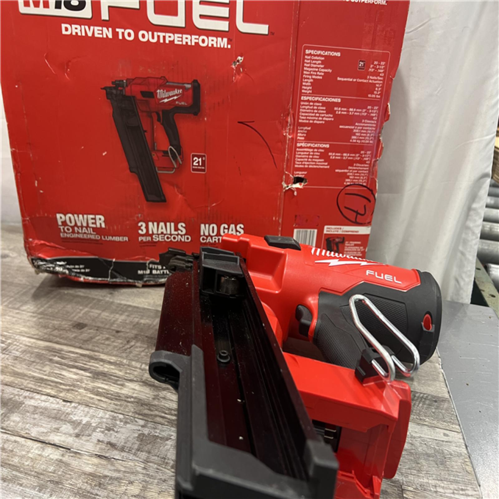 AS-IS Milwaukee 2744-20 M18 FUEL 21-Degree Cordless Framing Nailer (Tool Only)