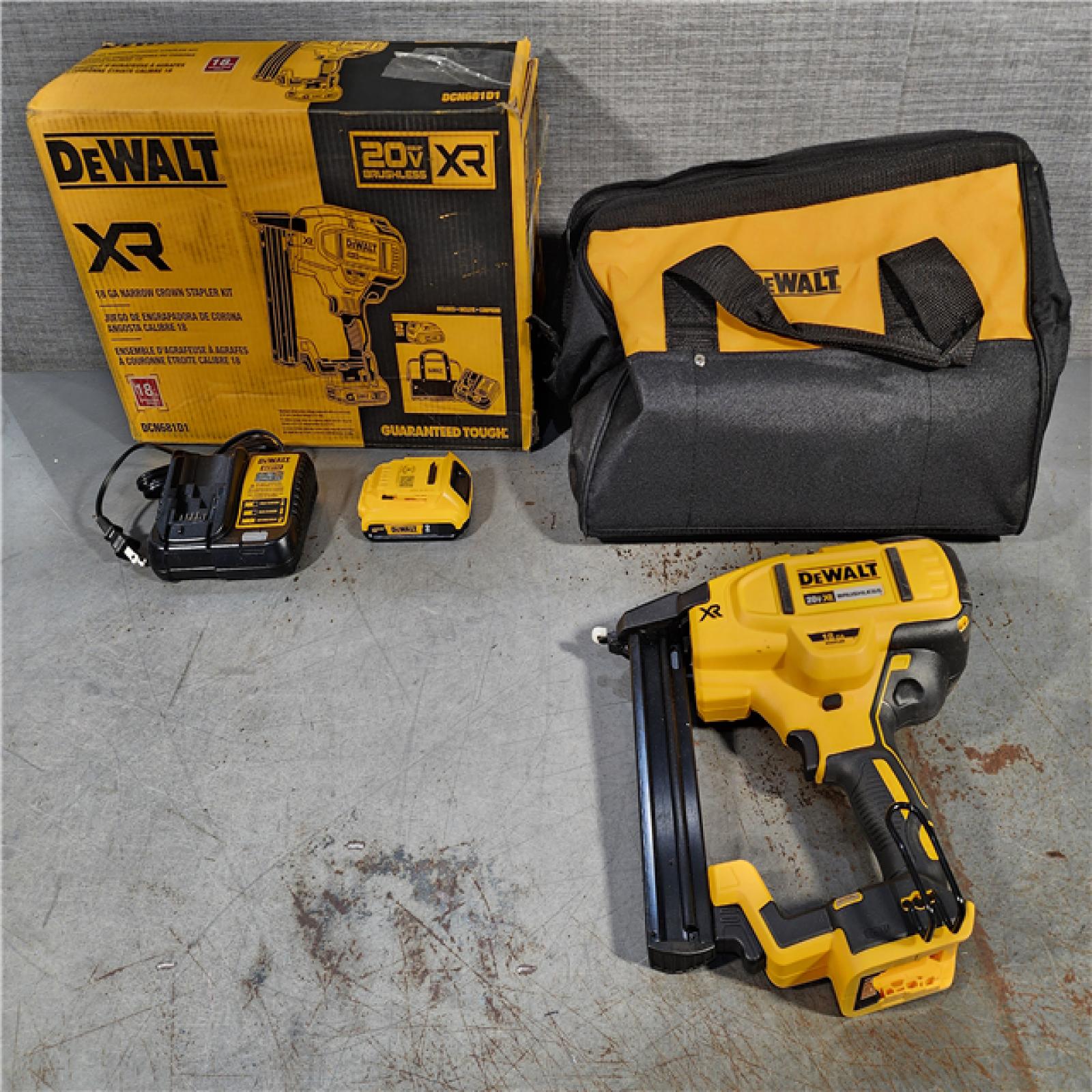 HOUSTON LOCATION - AS-IS DEWALT DCN681D1 20V 18Ga Stapler Kit