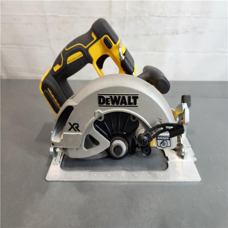 AS IS DeWalt 20V MAX XR 7 1 4 in. Circular Saw w POWER DETECT Tool