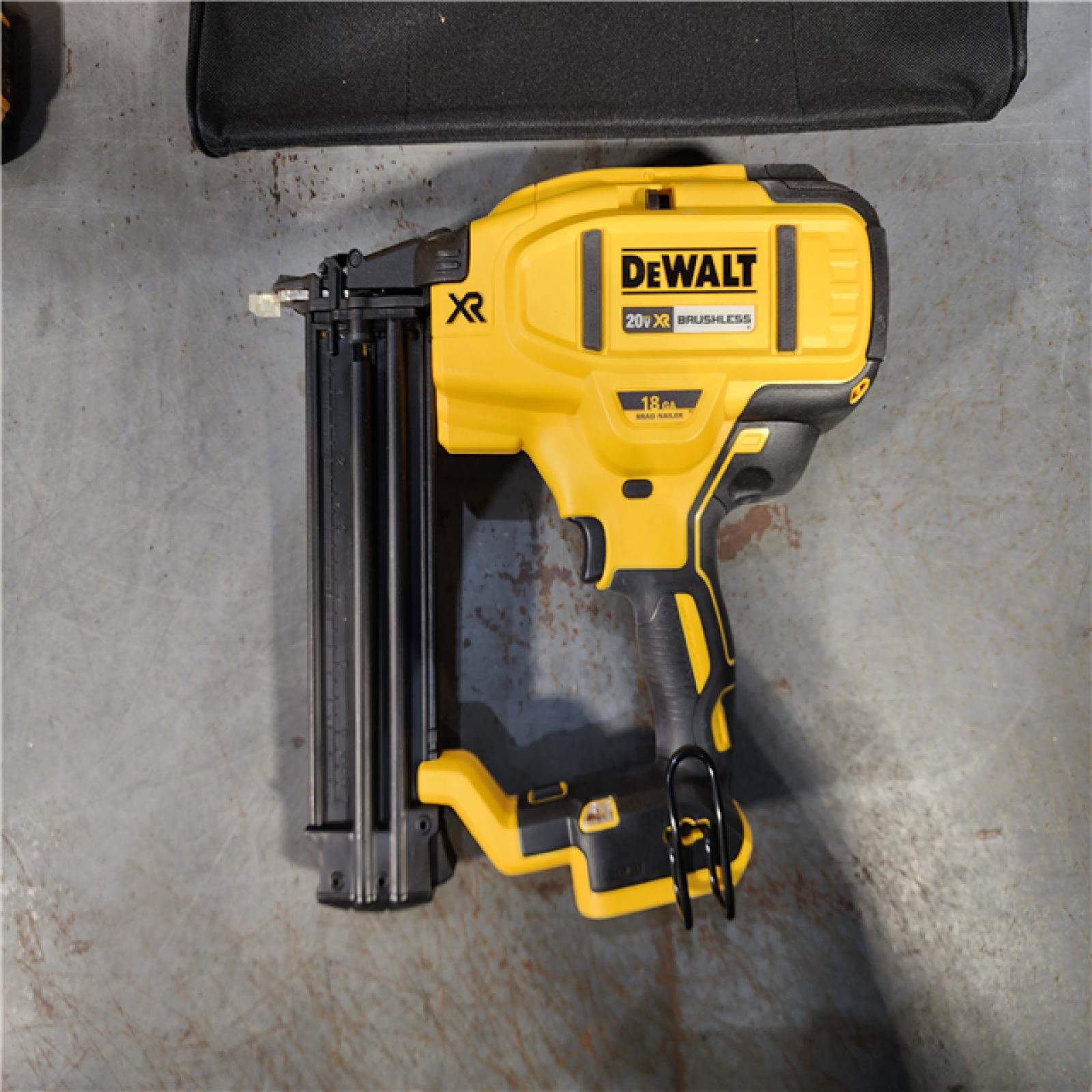 HOUSTON LOCATION - AS-IS DEWALT 20V MAX XR 18 Gauge Brad Nailer Kit