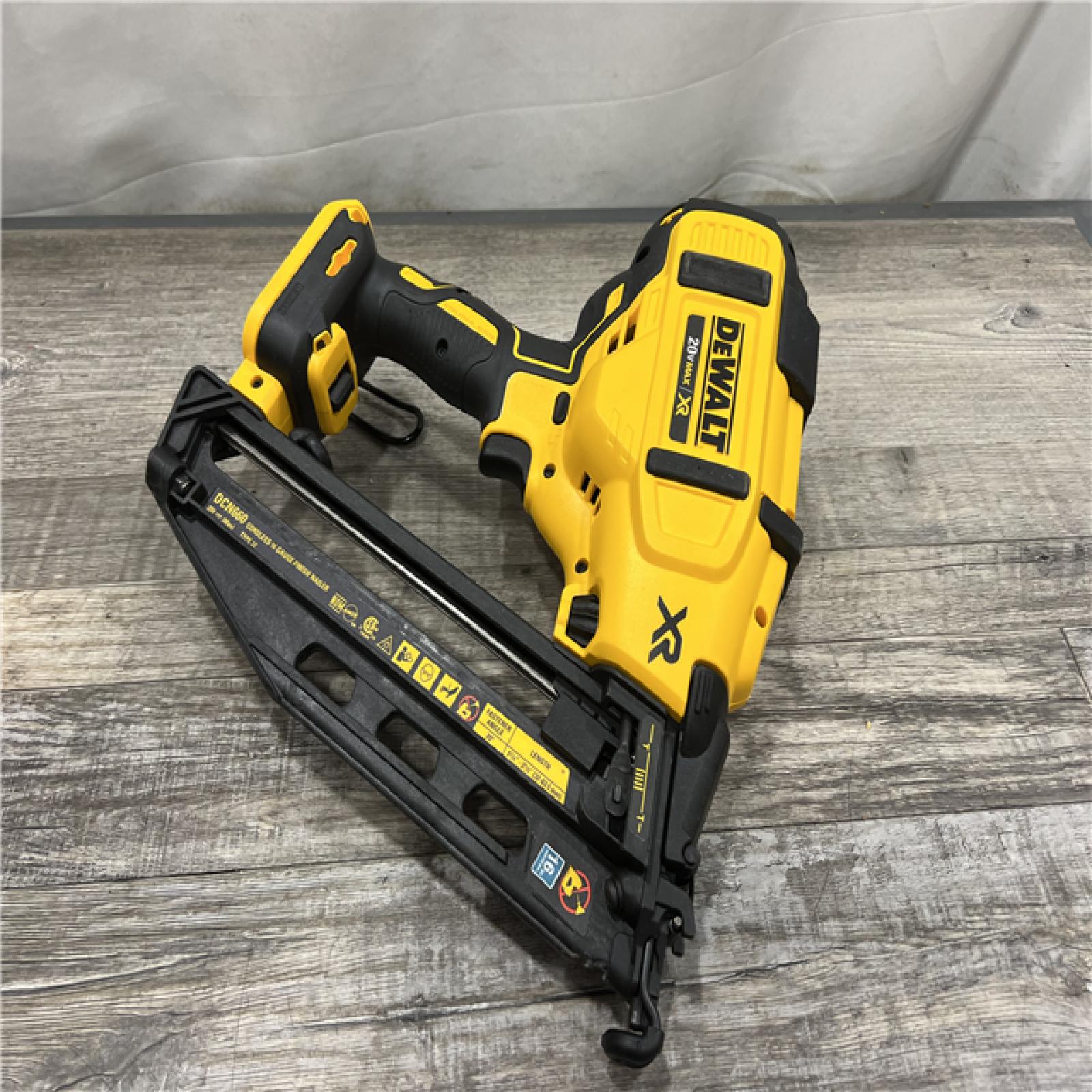 AS-IS DeWalt DCN660D1 20V 16 Gauge Cordless Angled Finish Nailer Kit W/ 2Ah Battery