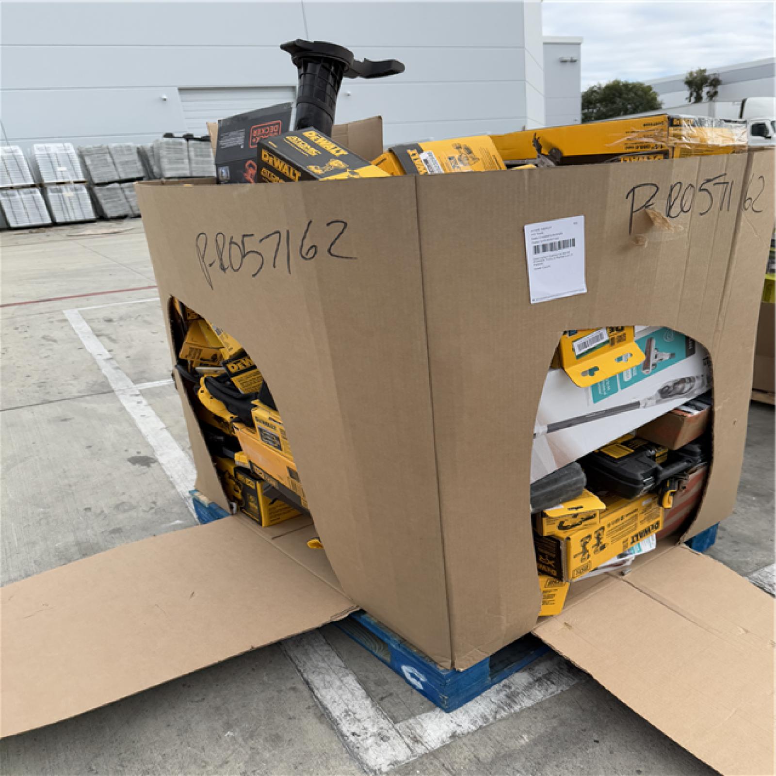 California AS-IS POWER TOOLS Partial Lot (3 Pallets) P-R057162