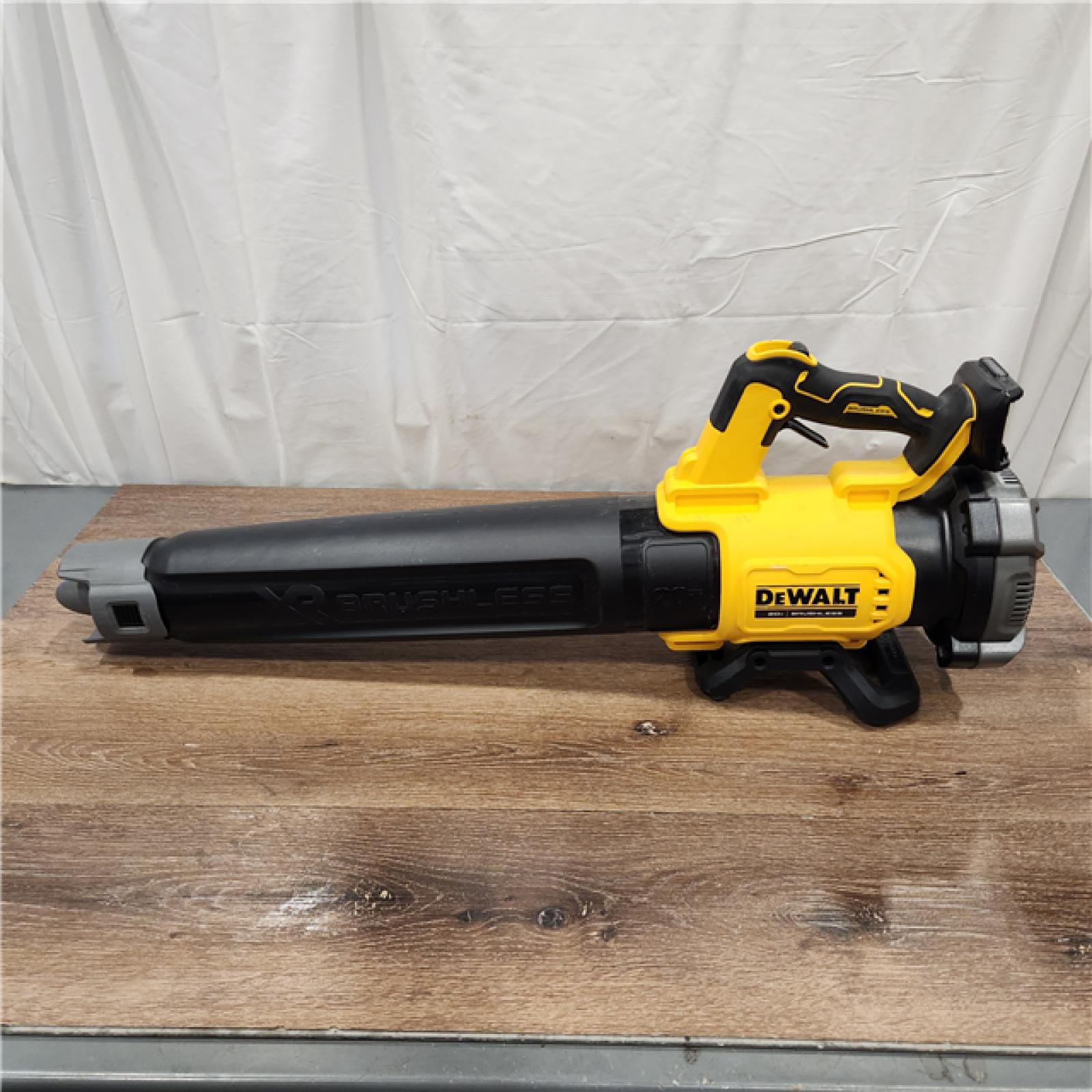 AS-IS DeWalt Brushless Cordless Battery Powered Handheld Leaf Blower KIT