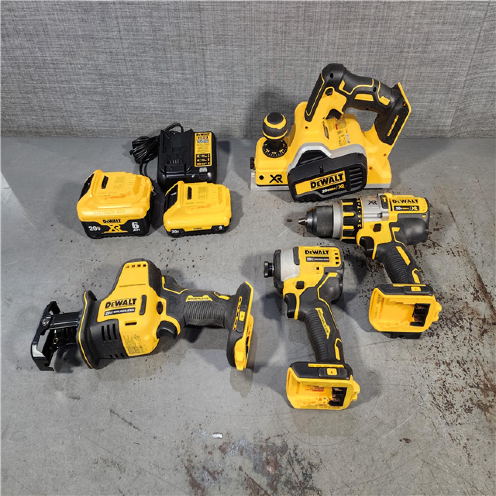 HOUSTON LOCATION - AS-IS DEWALT 4 TOOL COMBO KIT W/ (2) BATTERY & CHARGER