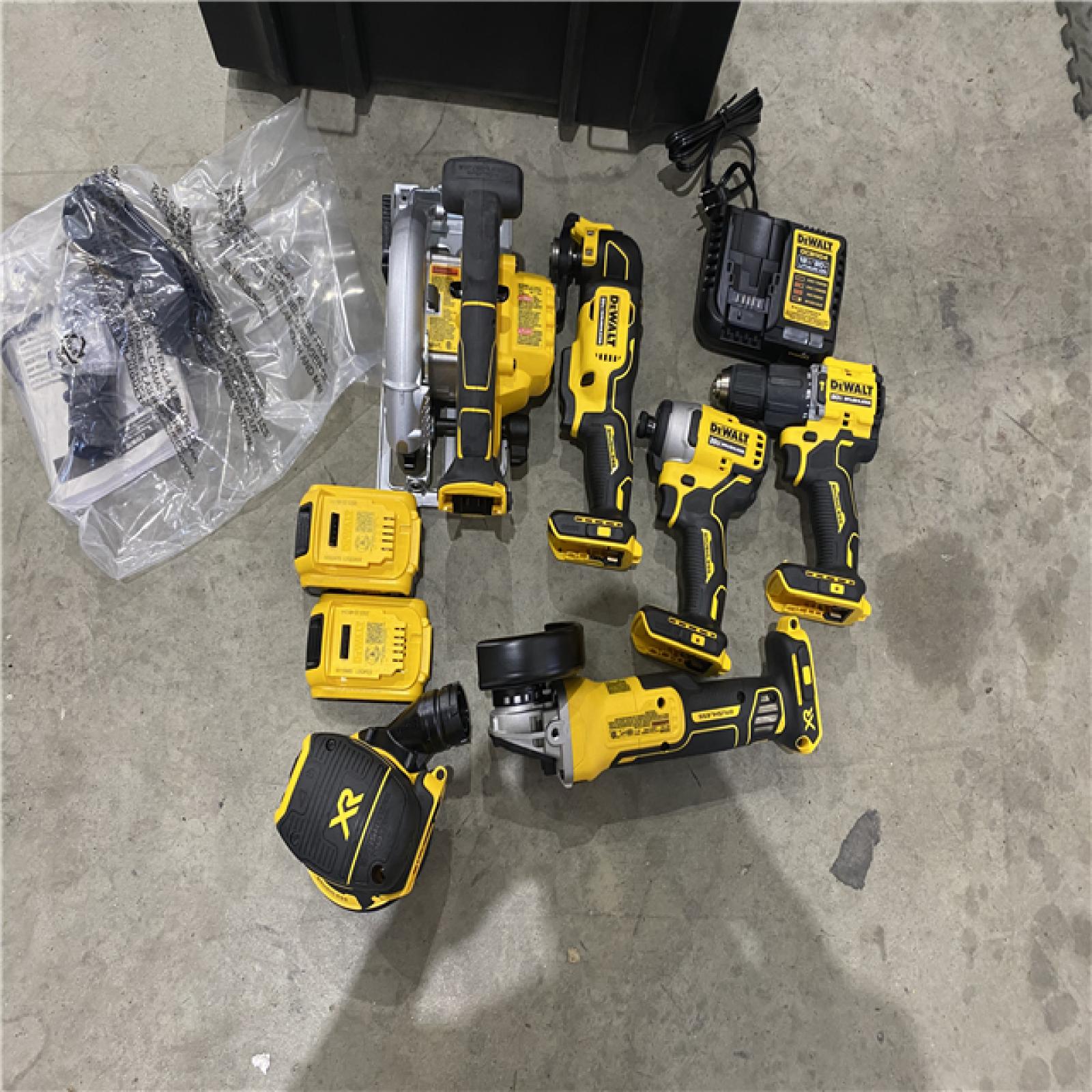 Houston location AS-IS DEWALT 20-Volt Lithium-Ion Cordless Combo Kit (6-Tool) with Tough System Case, Two 2.0 Ah Batteries and 4.0 Ah Battery