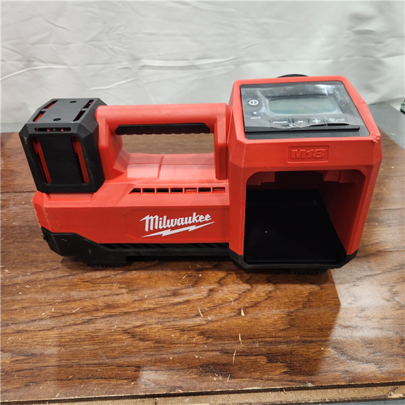 AS- IS  Milwaukee M18 18 V 150 PSI Tire Inflator