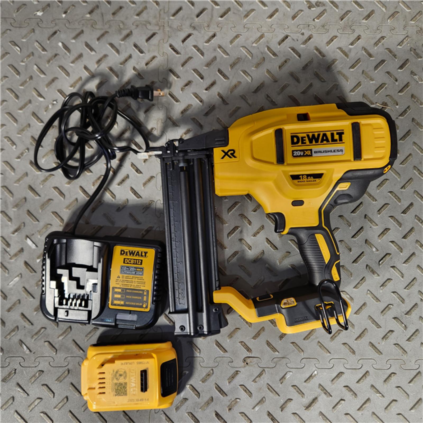 Houston Location AS IS DEWALT 20V MAX XR 18 Gauge Brad Nailer Kit Appears IN LIKE NEW Condition