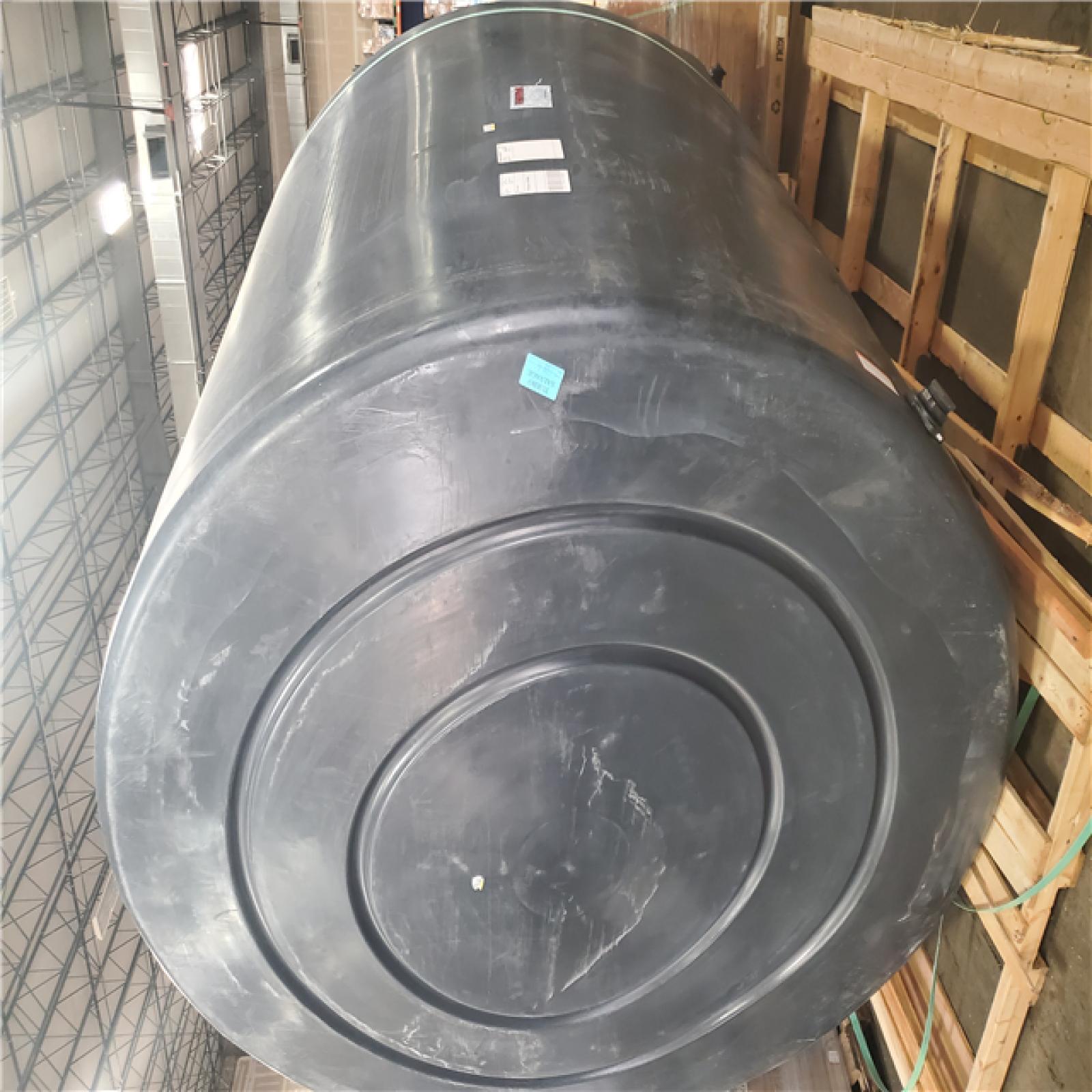 Phoenix Location NEW VPC 2500 Gal. Black Polyethylene Vertical Water Storage Tank 85-40631