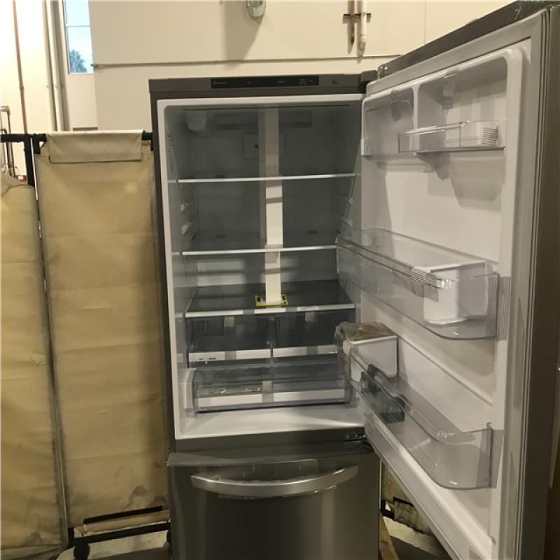 LG LRDCS2603S 26 Cu. ft. Stainless Bottom Freezer Refrigerator