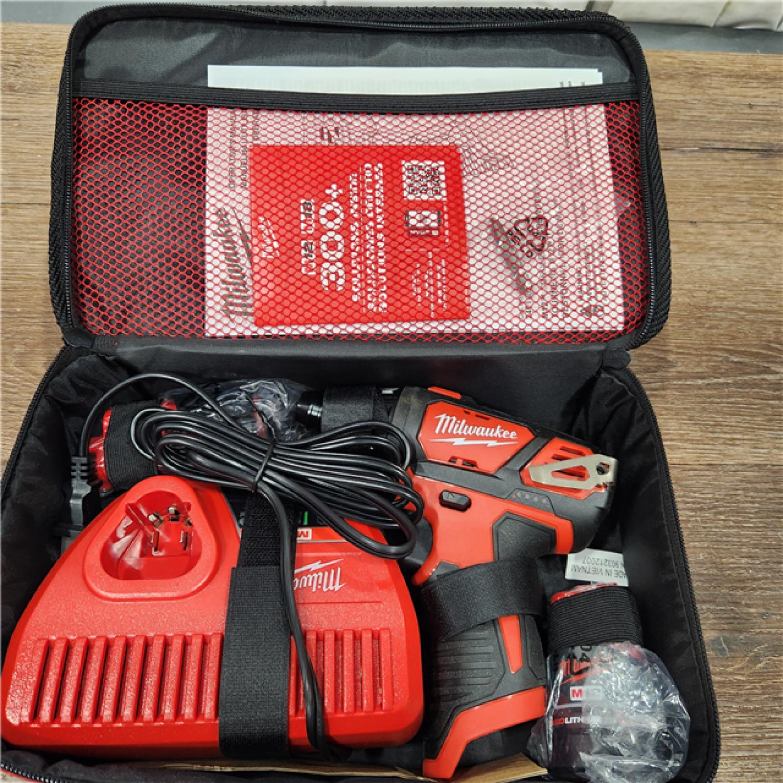 AS-IS Milwaukee 2401-22 - M12 12V Cordless Screwdriver Kit