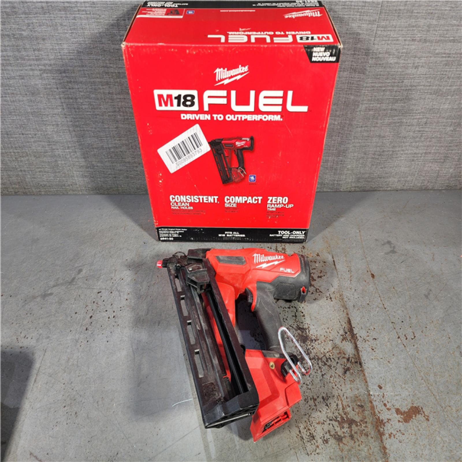 HOUSTON LOCATION - AS-IS Milwaukee 2841-20 18V Cordless Gen II 16 Gauge Angled Finish Nailer (Tool Only)