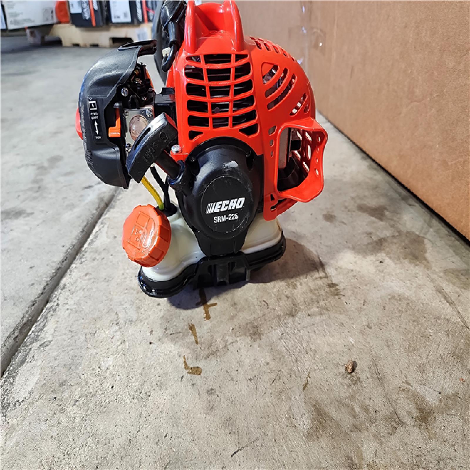 HOUSTON LOCATION - AS-IS 21.2 Cc Gas 2-Stroke Straight Shaft String Trimmer