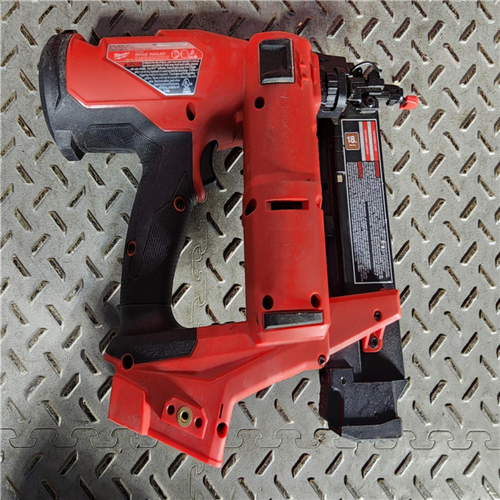 HOUSTON LOCATION - AS-IS Milwaukee M18 Fuel 18V Brushless 18-Gauge Brad Nailer 2746-20 (Bare Tool)