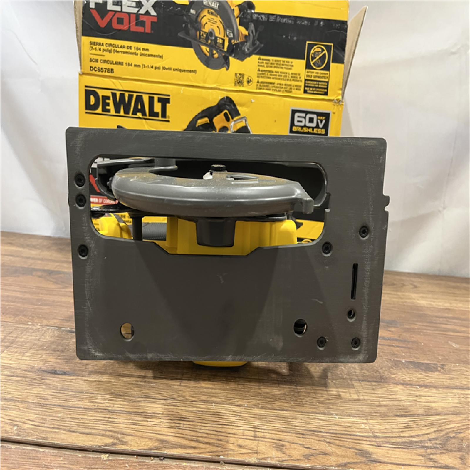 AS IS DeWALT Flexvolt Max 7-1/4  60V Brushless Circular Saw DCS578B (Bare Tool)