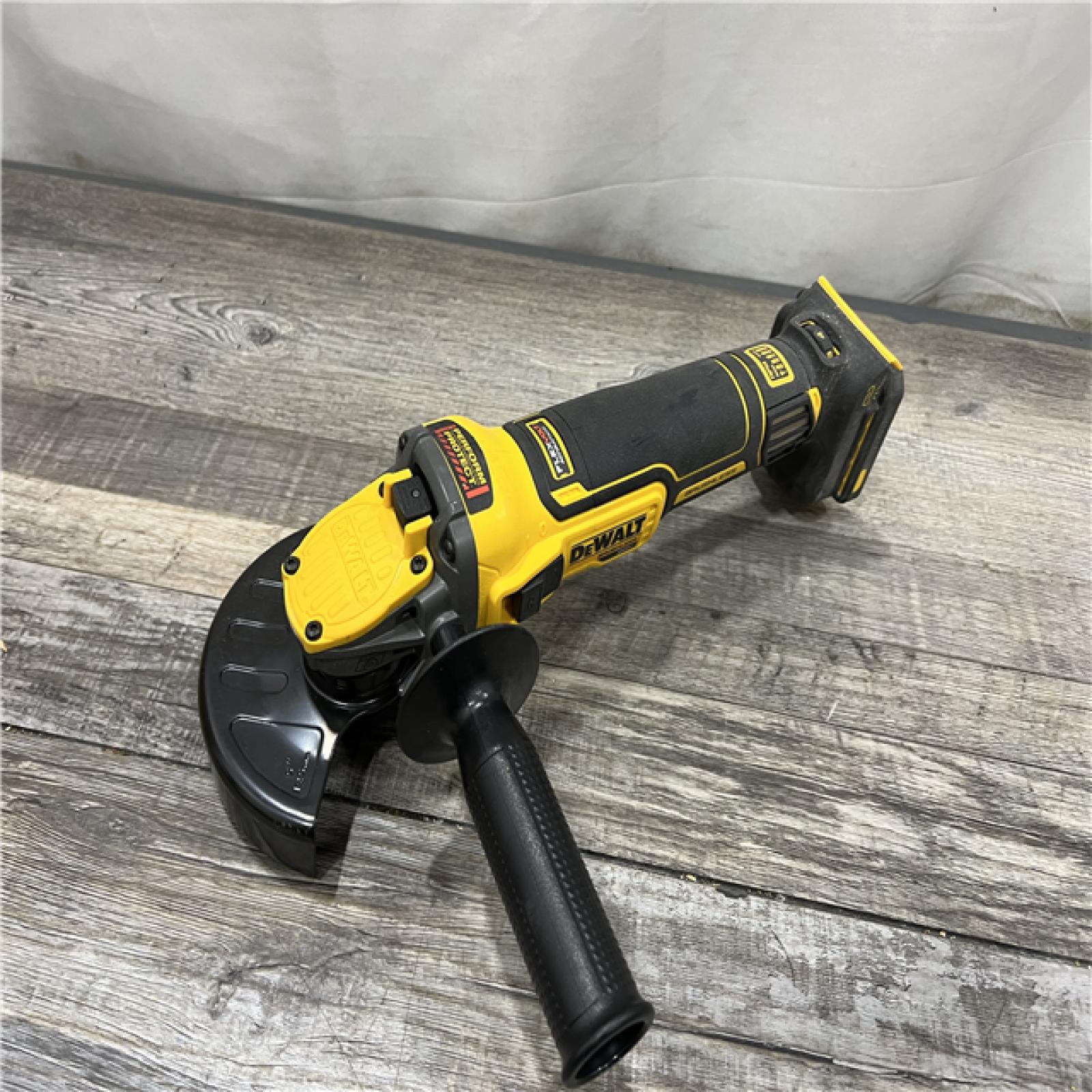 AS-IS DeWalt 20V MAX 4-1/2 / 5 Variable Speed Grinder , Tool Only