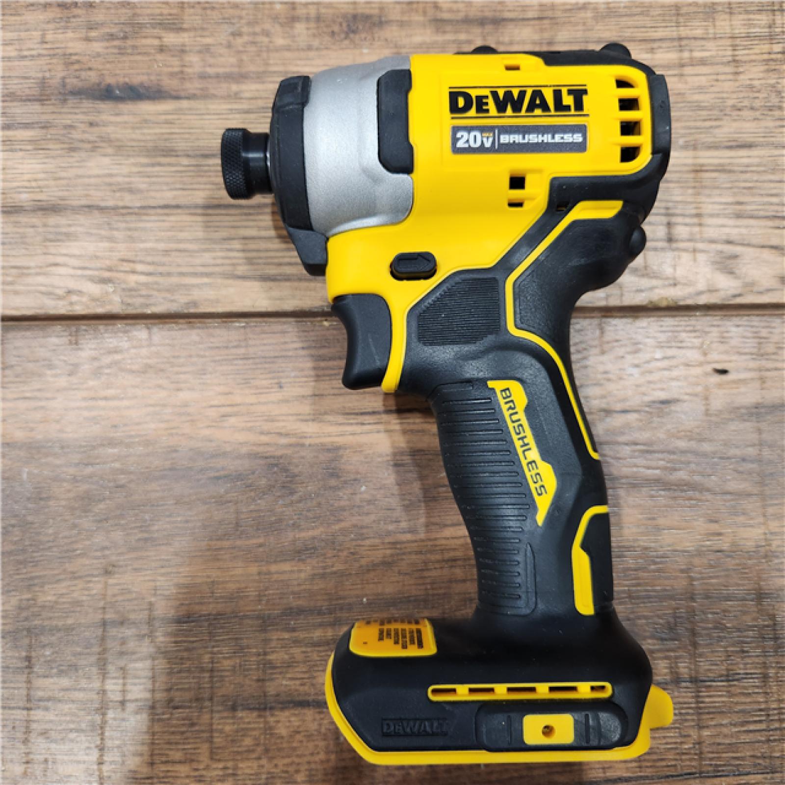 AS-IS DEWALT ATOMIC 20V MAX* Brushless Cordless Compact 1/4 in. Impact Driver Kit