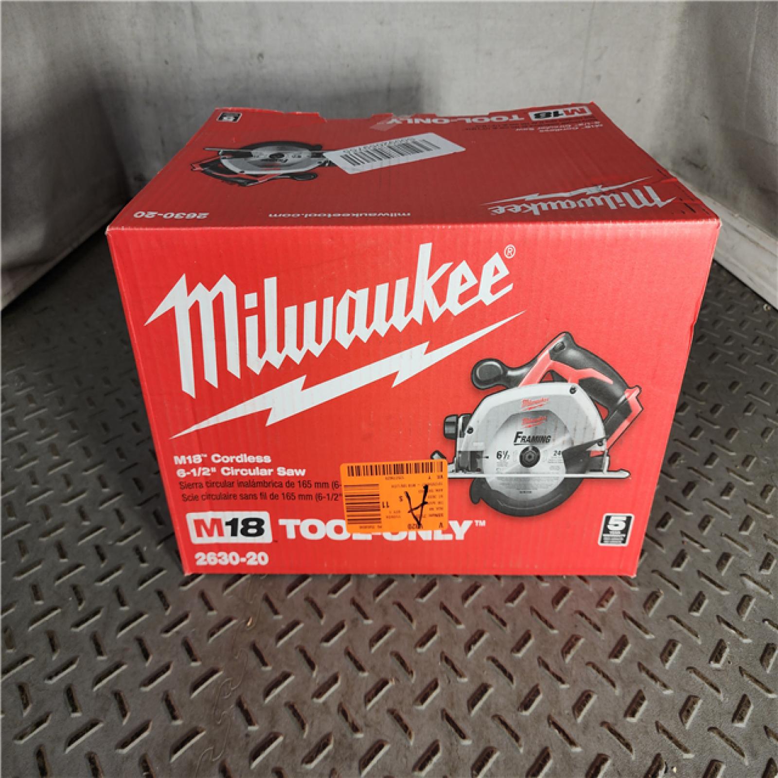 HOUSTON LOCATION - AS-IS (APPEARS LIKE NEW) Milwaukee M18 6 1/2 Circular Saw (Tool Only)