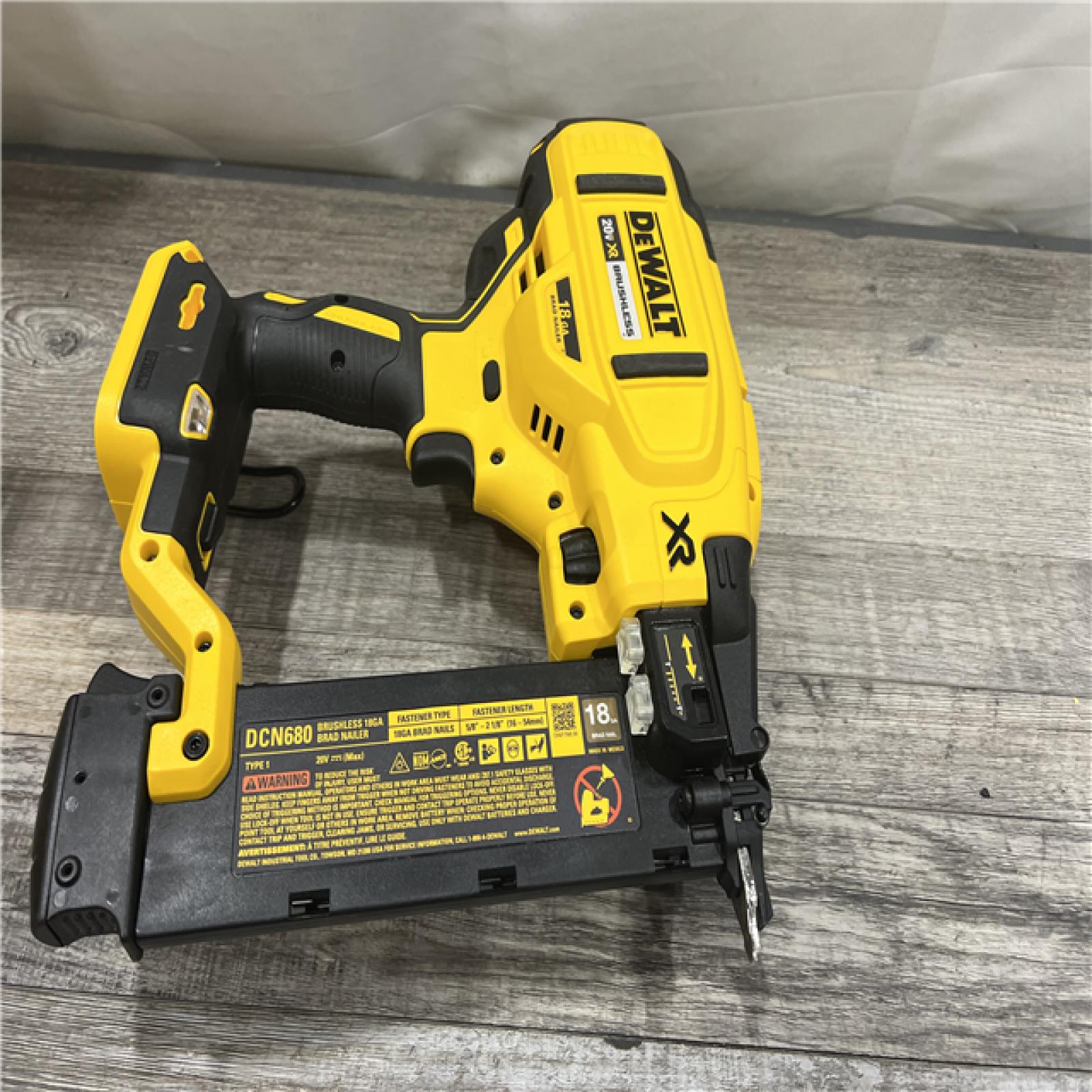 AS-IS DeWalt 20V MAX XR Lithium-Ion Electric Cordless 18-Gauge Brad Nailer (Tool Only)