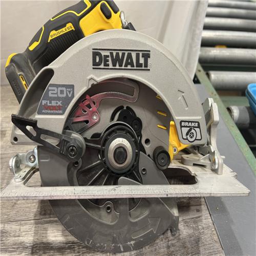 AS-IS DEWALT 20V MAX Cordless Brushless 7-1/4 in. Sidewinder Style Circular Saw with FLEXVOLT ADVANTAGE (Tool Only)