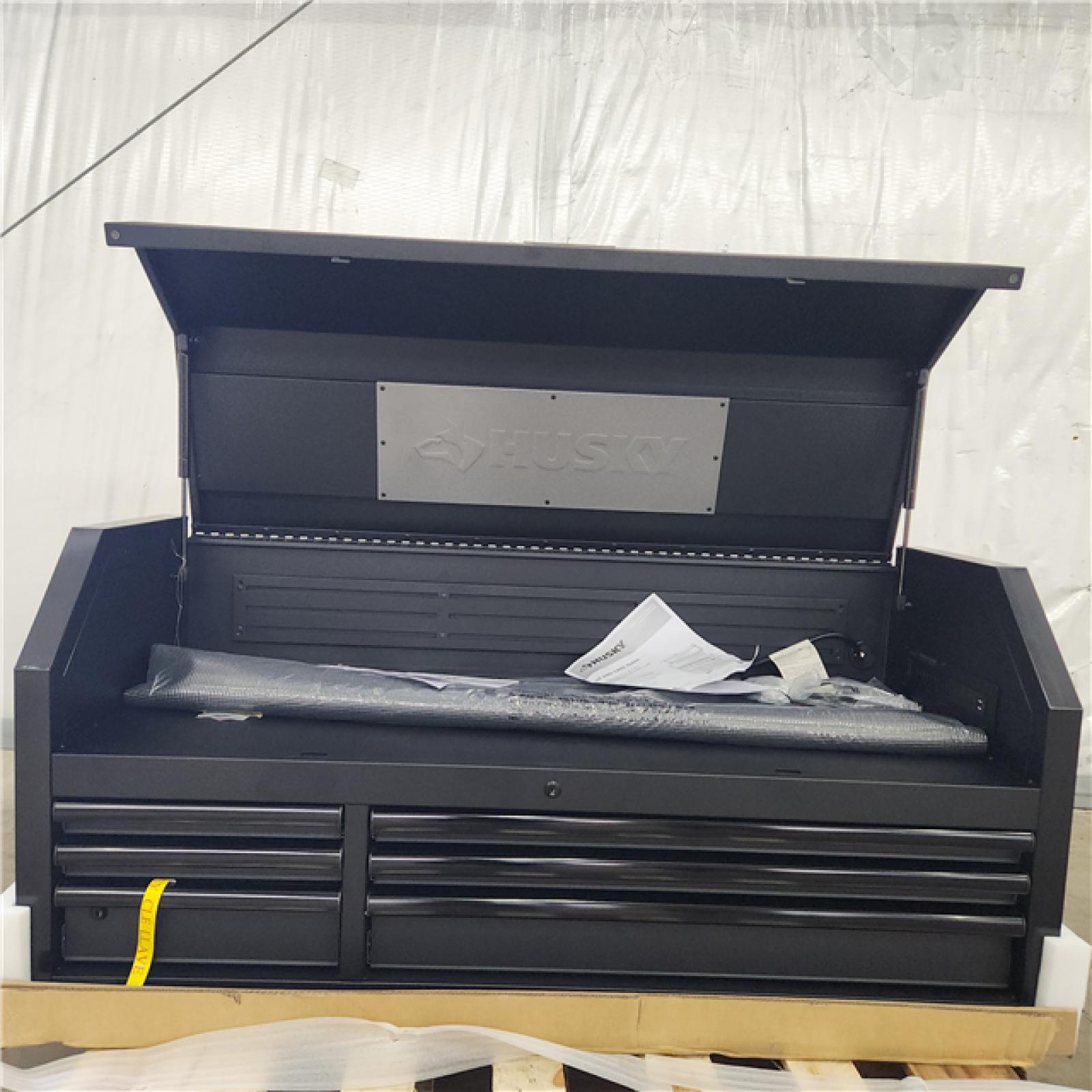 Houston Location - AS-IS Husky Industrial 51.7 in W x 20 D 15-Drawer Tool Chest