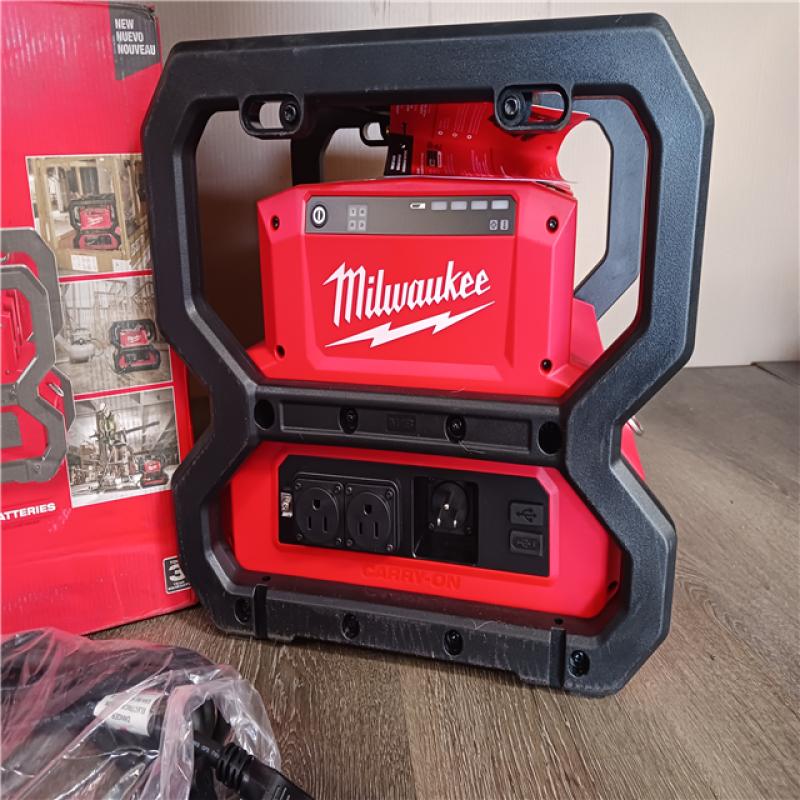 Milwaukee M18 18V Lithium-Ion Cordless 3600-Watt/1800-Watt Battery