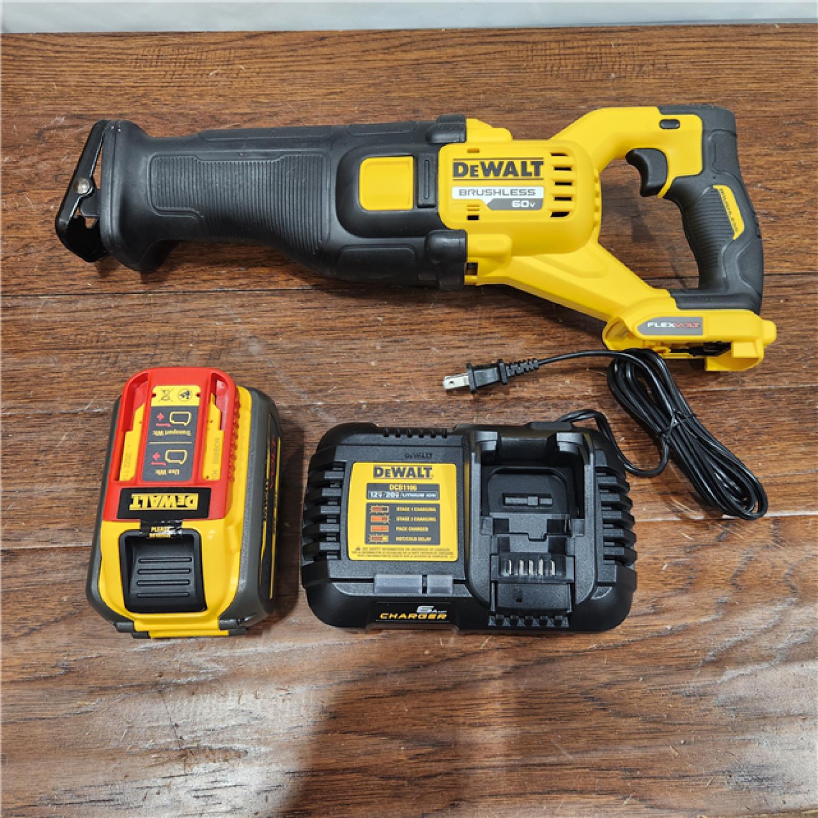 NEW FLEXVOLT 60V MAX Cordless Brushless Reciprocating Saw with (1) FLEXVOLT 9.0Ah Battery