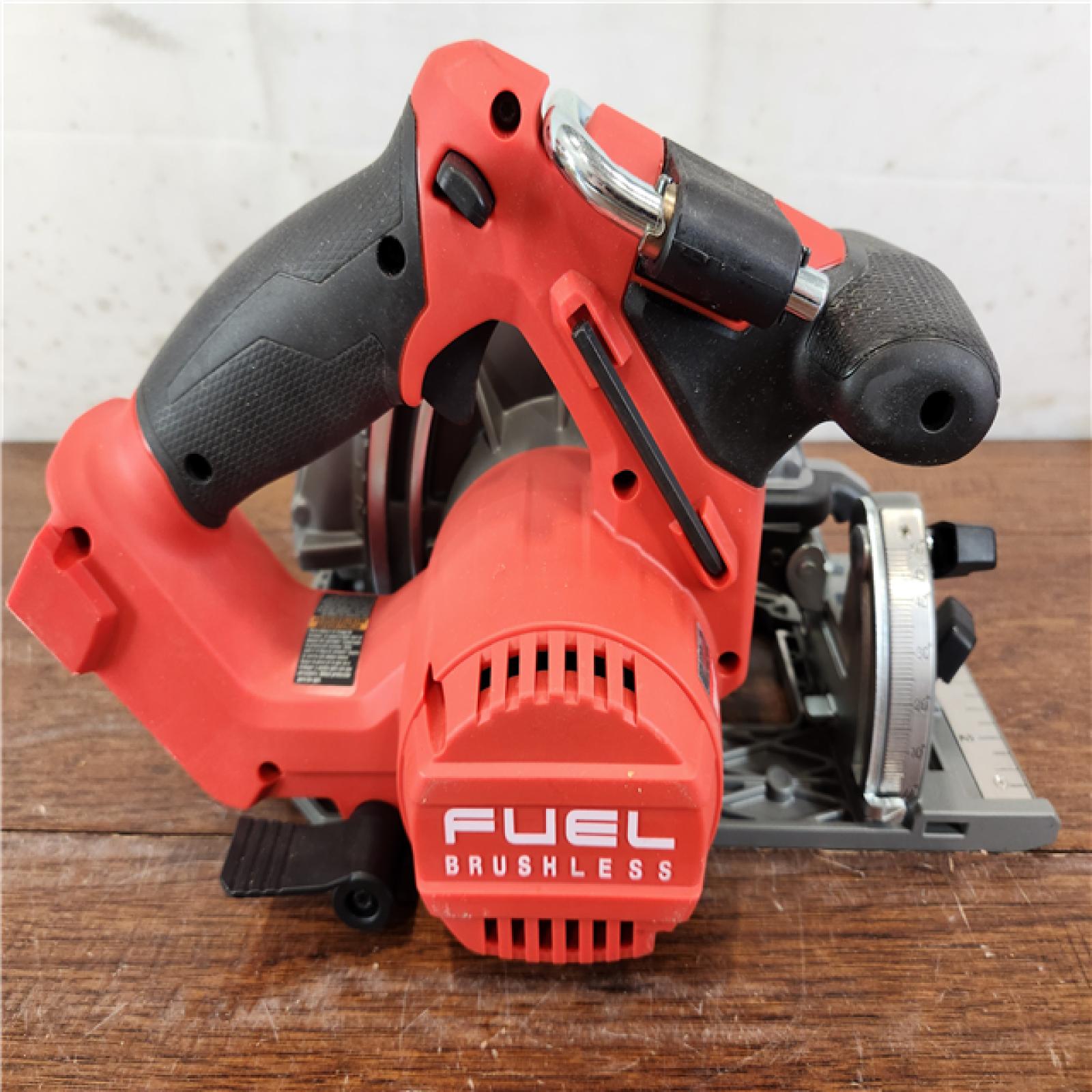 AS-IS Milwaukee M18 FUEL 18V Lithium-Ion Brushless Cordless 6-1/2 in. Circular Saw (Tool-Only)