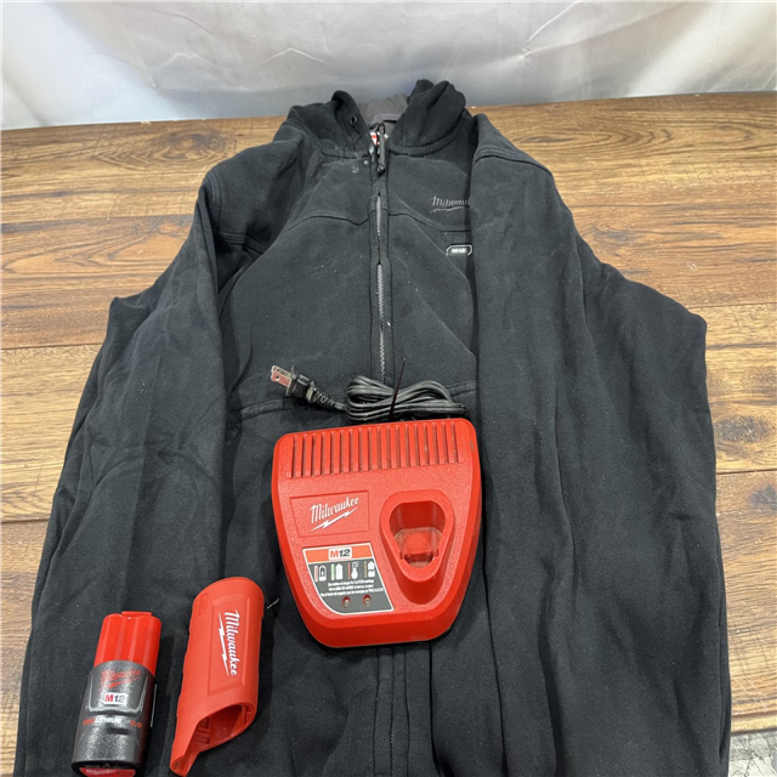 AS-IS Milwaukee 306B-21L 12V Heated Hoodie Kit Black (Large) with 2.0Ah Lithium Ion Battery & Charger