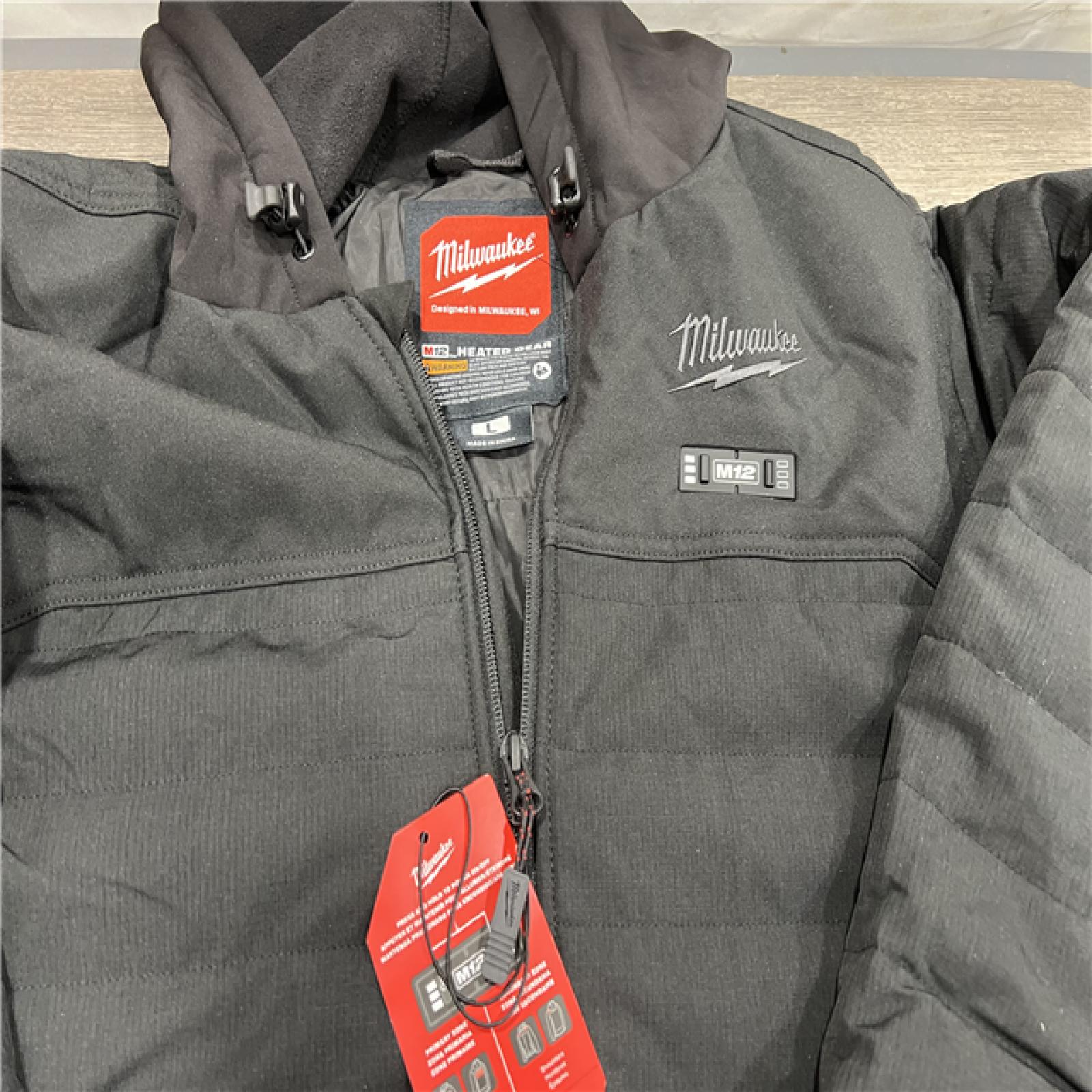 AS-IS Milwaukee Men's M12 Heated AXIS Jacket