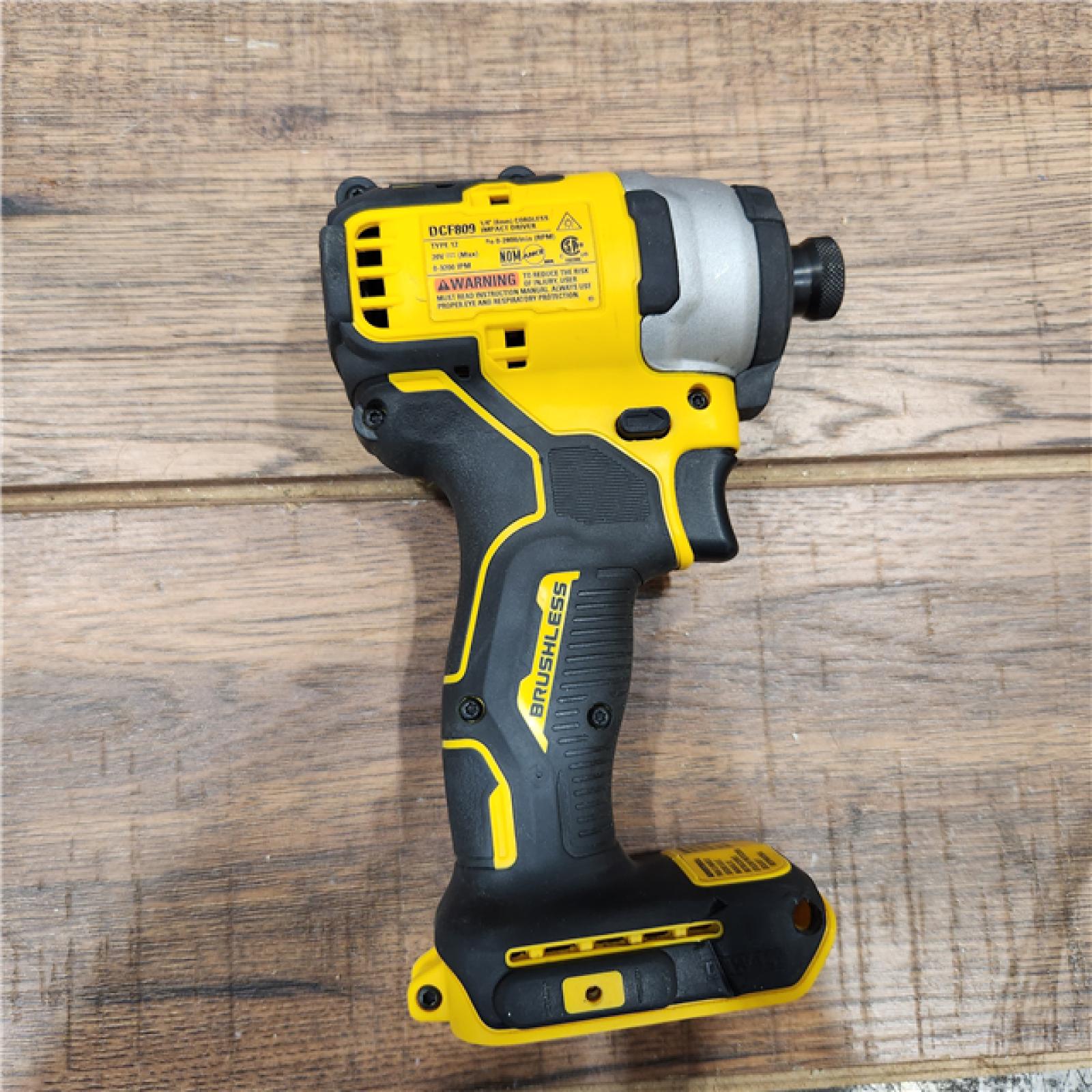 AS-IS DEWALT ATOMIC 20V MAX* Brushless Cordless Compact 1/4 in. Impact Driver Kit