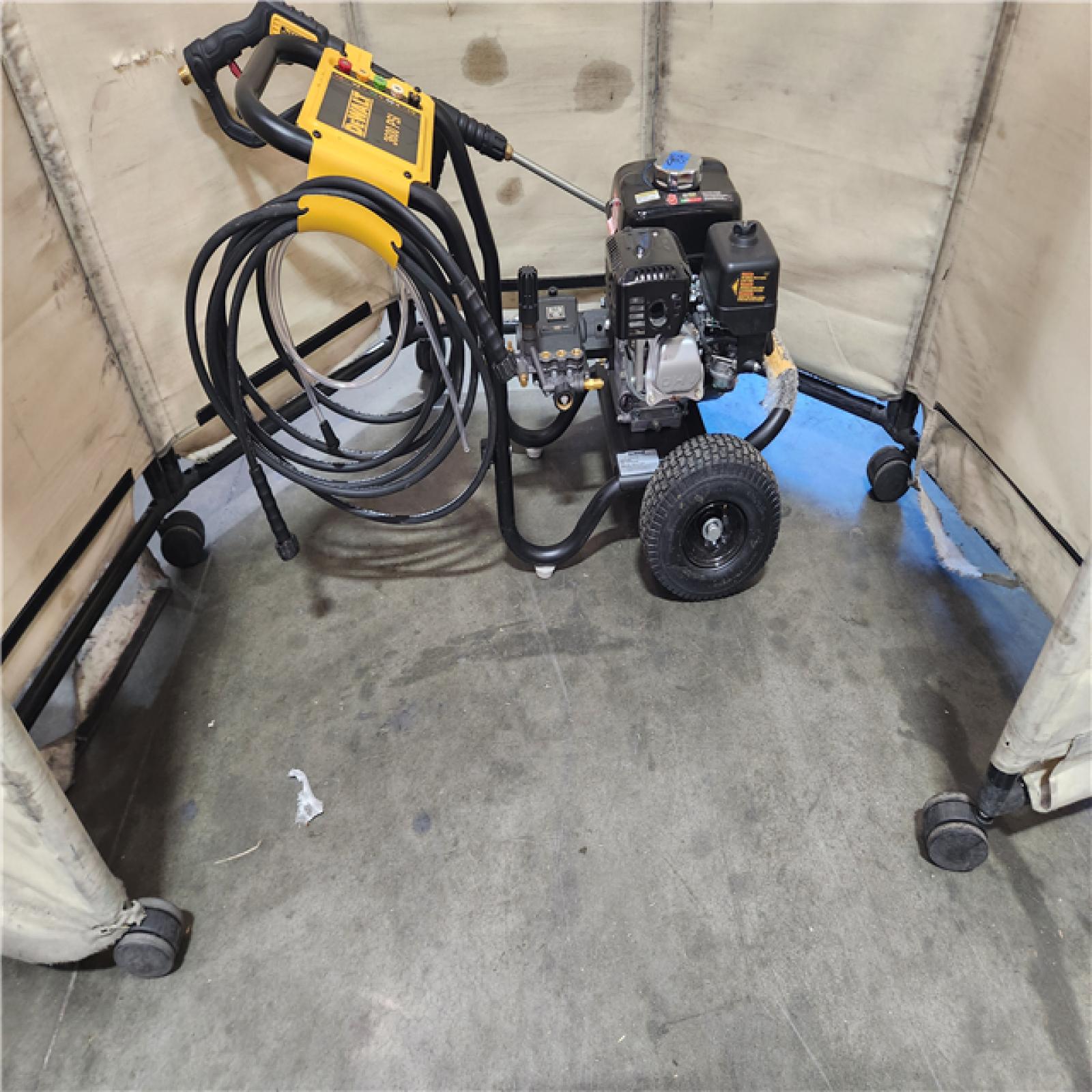 California AS-IS DEWALT 3600 PSI 2.5 GPM Cold Water Gas Professional Pressure Washer with HONDA GX200 Engine