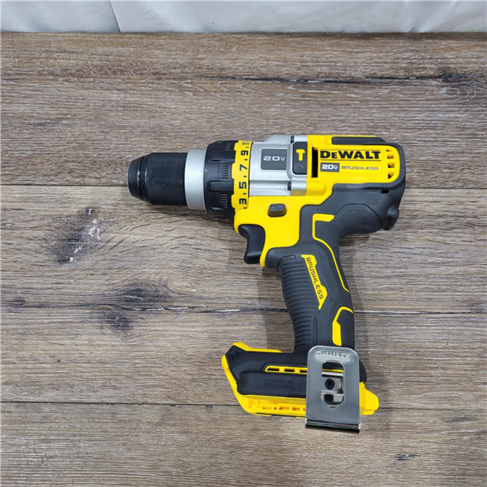 AS-IS Dewalt FLEXVOLT 20 Volt 1/2 in. Brushless Cordless Hammer Drill/Driver Kit (Battery & Charger)