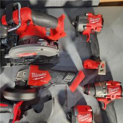 HOUSTON LOCATION - AS-IS MILWAUKEE 7 TOOL COMBO KIT W/ (2) 5.0 AH BATTERY, (2) CARRYING BAG & CHARGER