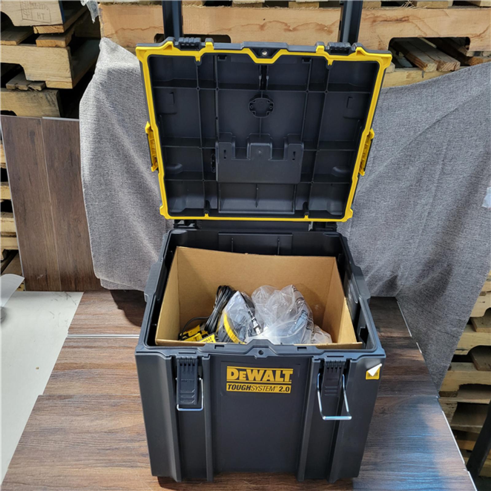 CALIFORNIA NEW DEWALT BRUSHLESS 6-TOOL COMBO KIT WITH TOUGHSYSTEM 2.0 (2 BATTERIES AND CHARGER INCLUDED)