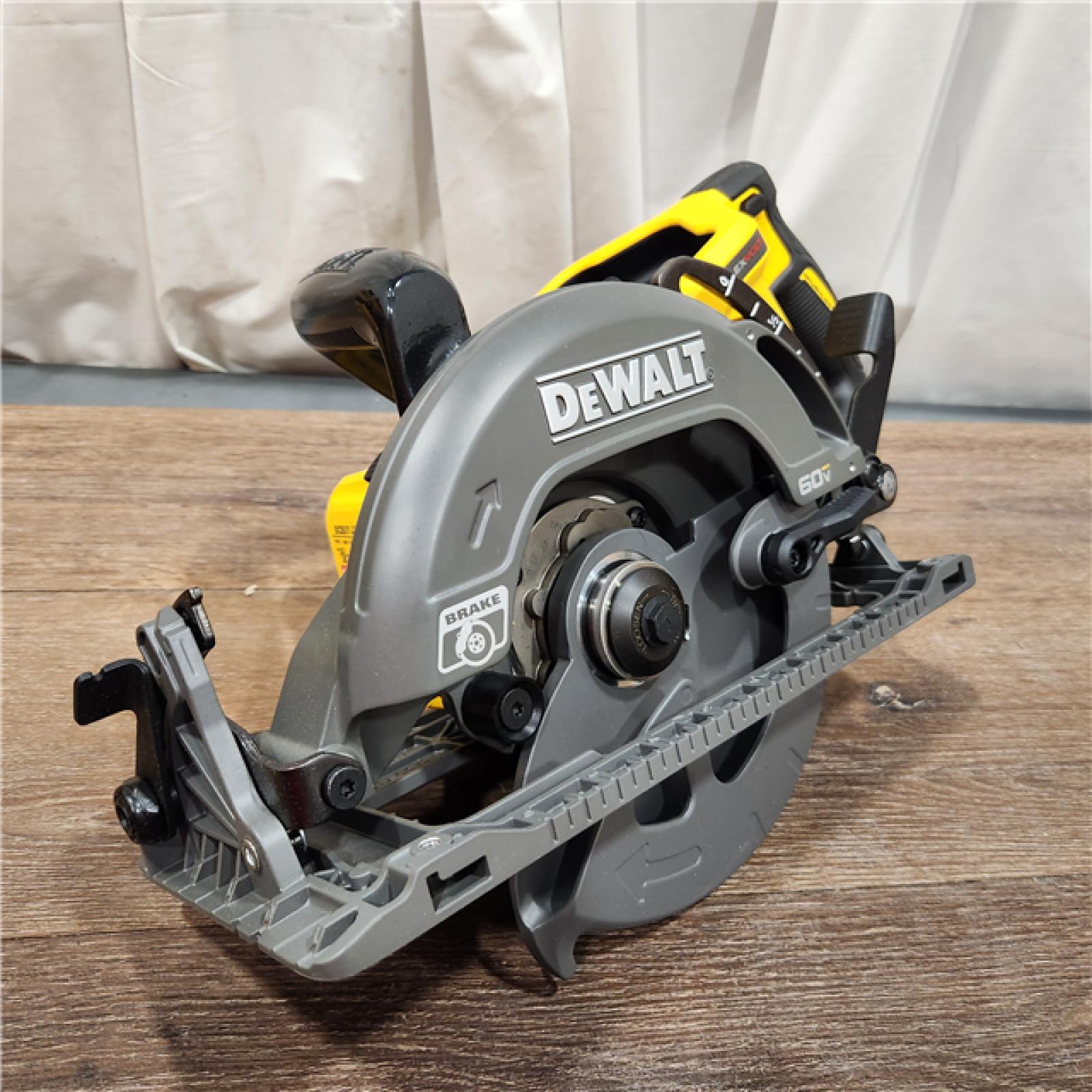 AS-IS DEWALT FLEXVOLT 60V MAX Cordless Brushless 7-1/4 in. Wormdrive Style Circular Saw (Tool Only)