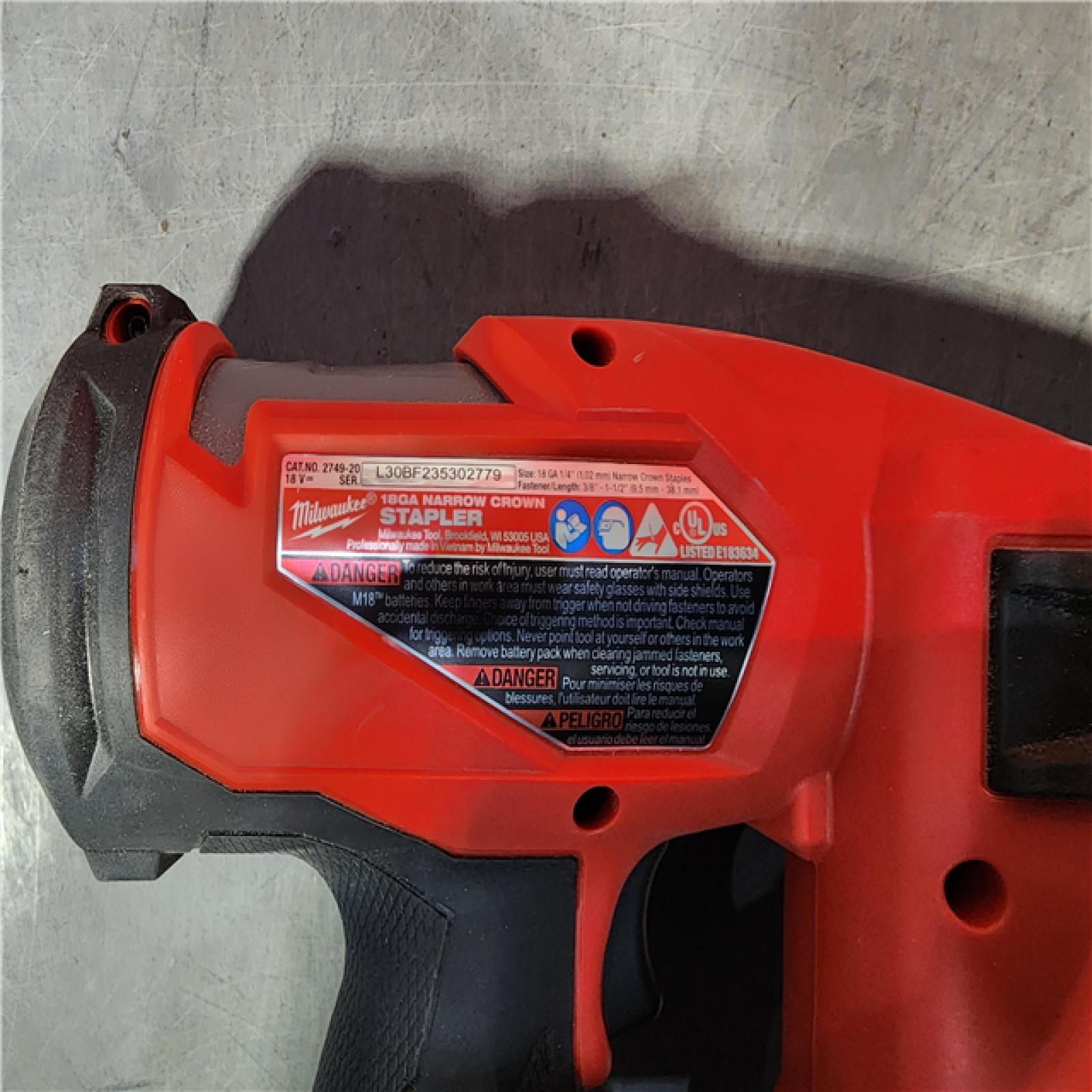 HOUSTON LOCATION - AS-IS M18 FUEL 18-Volt Lithium-Ion Brushless Cordless 18-Gauge 1/4 in. Narrow Crown Stapler (Tool-Only)