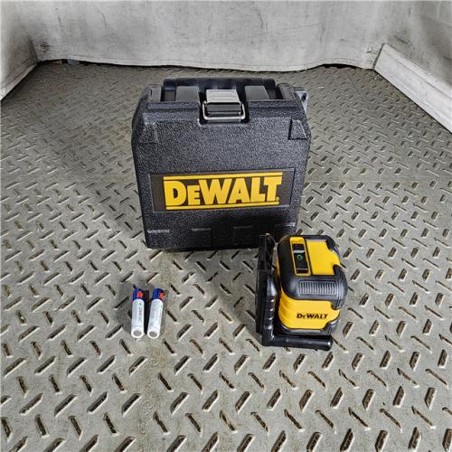 HOUSTON LOCATION - AS-IS (APPEARS LIKE NEW) DEWALT 55 ft. Green Self-Leveling Cross Line Laser Level with (2) AA Batteries & Case