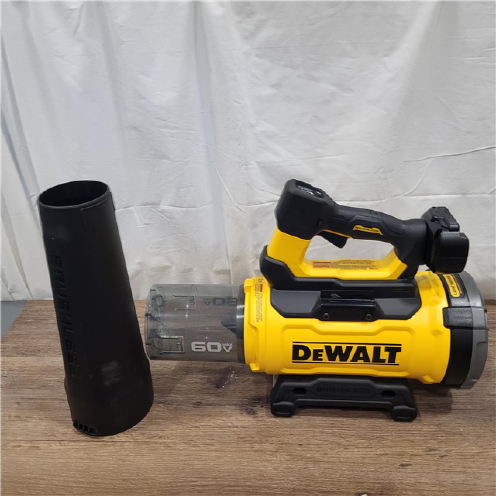 AS-IS FLEXVOLT 60V MAX 160 MPH 760 CFM Brushless Cordless  and Charger