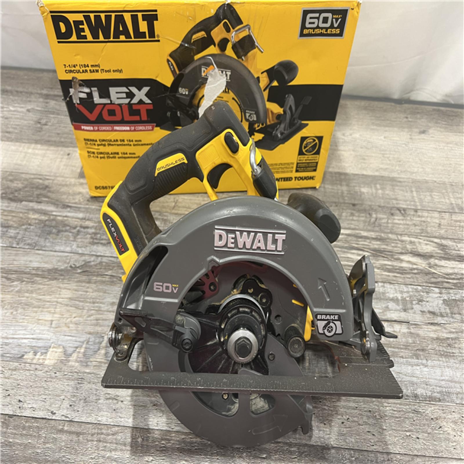 AS-IS DeWALT Flexvolt Max 7-1/4  60V Brushless Circular Saw DCS578B (Bare Tool)