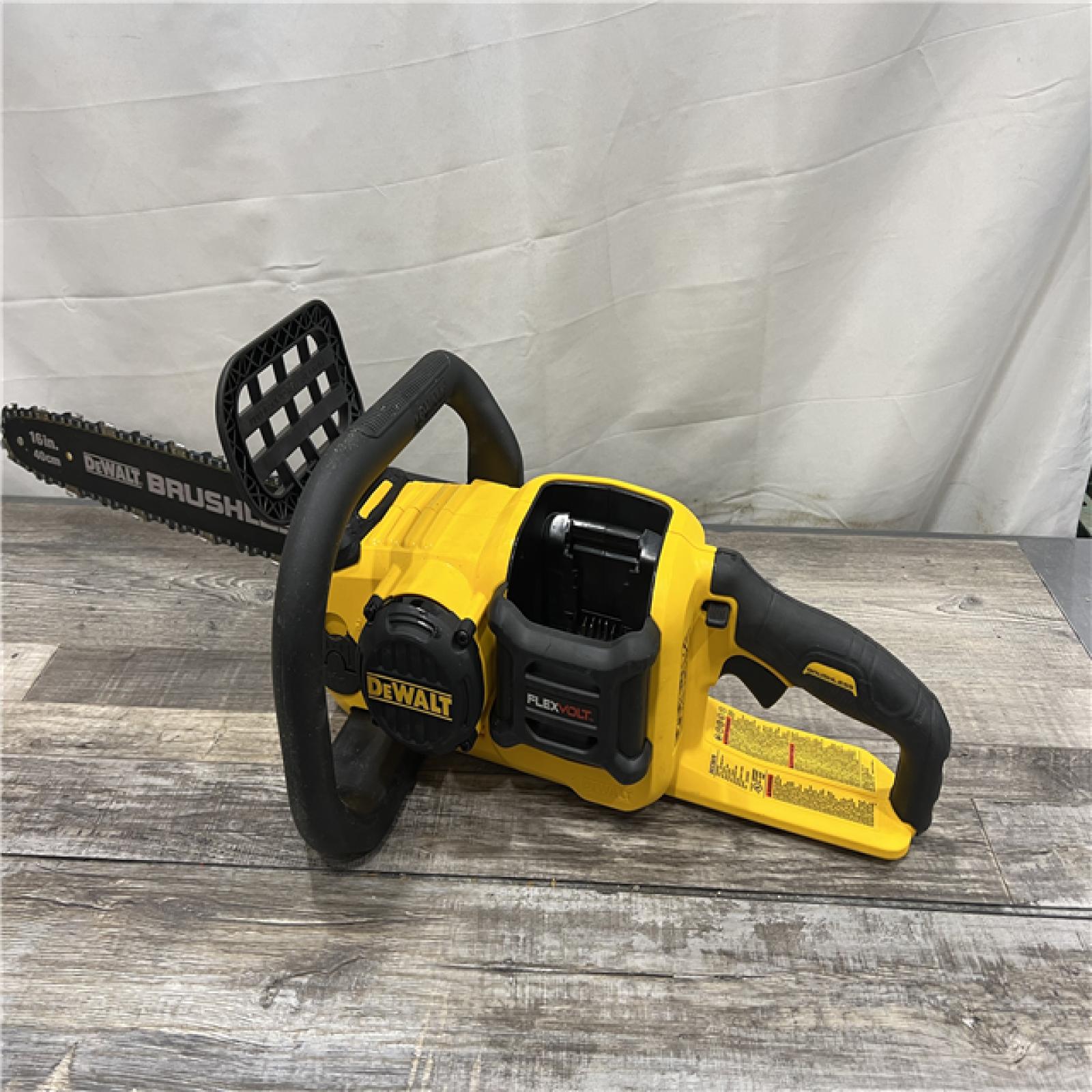 AS-IS DEWALT  FLEXVOLT 60V MAX 16in. Brushless Cordless Battery Powered Chainsaw Kit with (1) FLEXVOLT 2 Ah Battery & Charger