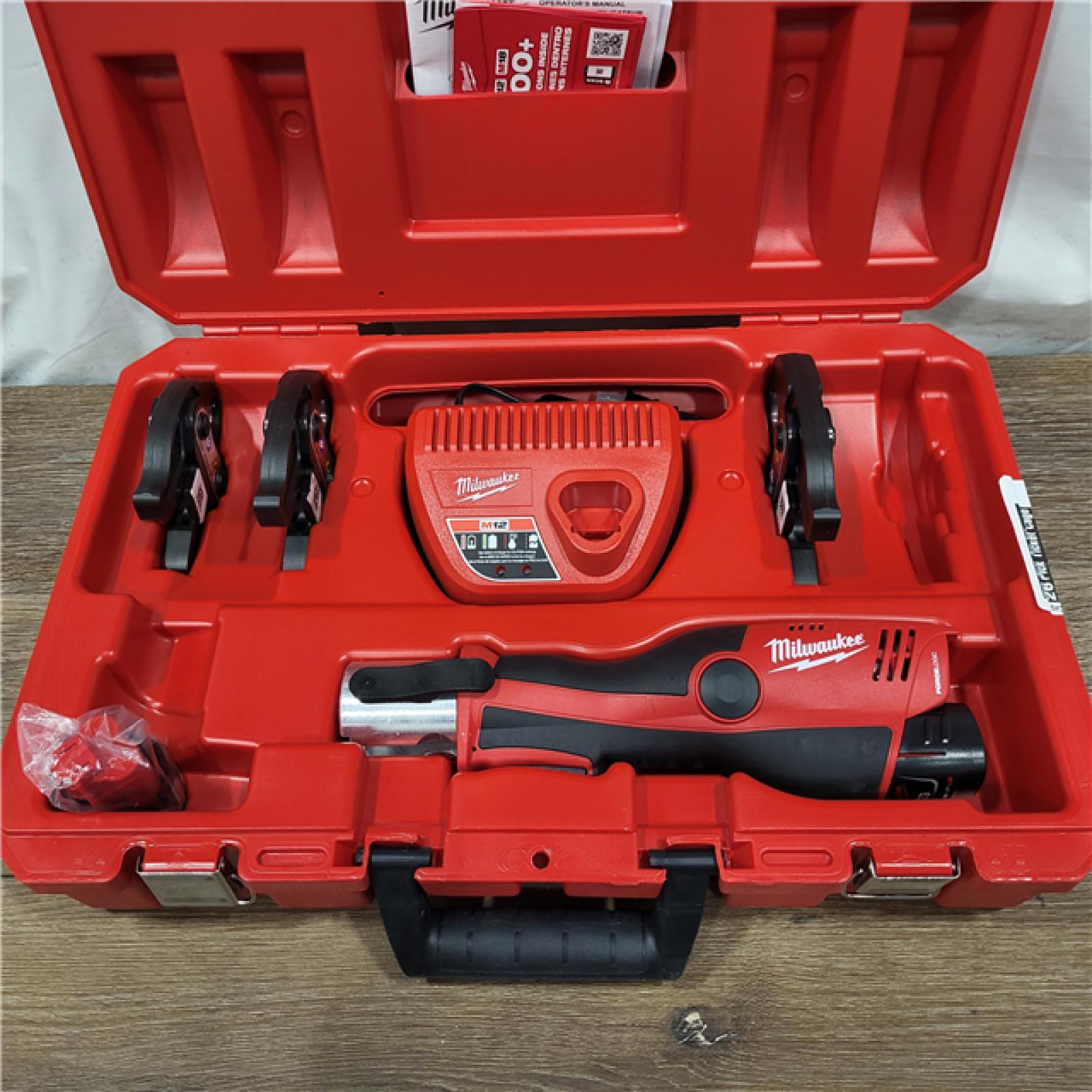 AS-IS Milwaukee M12 Force Logic Press Tool 1/2 in. to 1 in. Kit