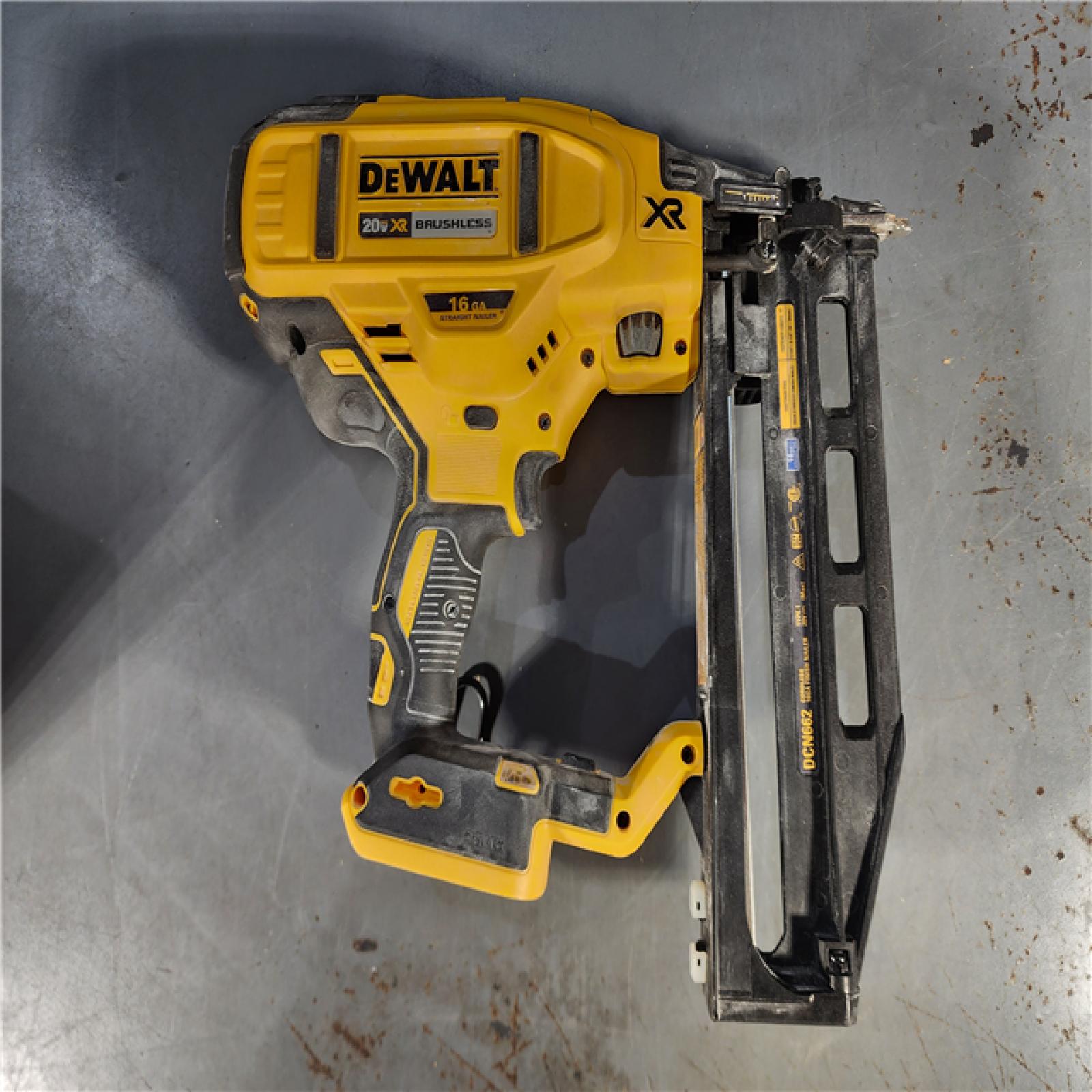 HOUSTON LOCATION - AS-IS DEWALT 20V MAX XR 16-Gauge Lithium-Ion Cordless Finish Nailer (Tool Only)