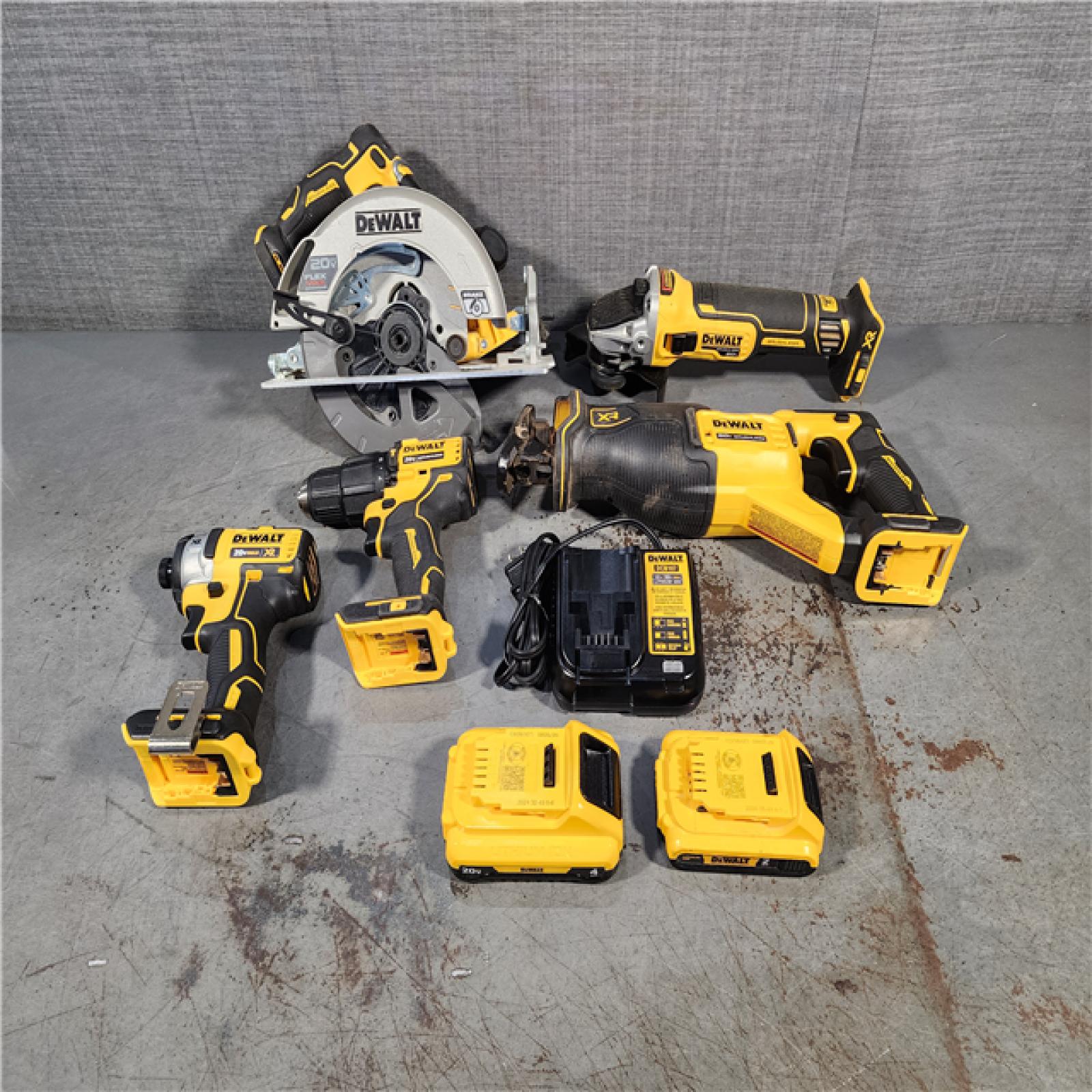 HOUSTON LOCATION - AS-IS DEWALT 5 TOOL COMBO KIT W/ (2) BATTERY & CHARGER