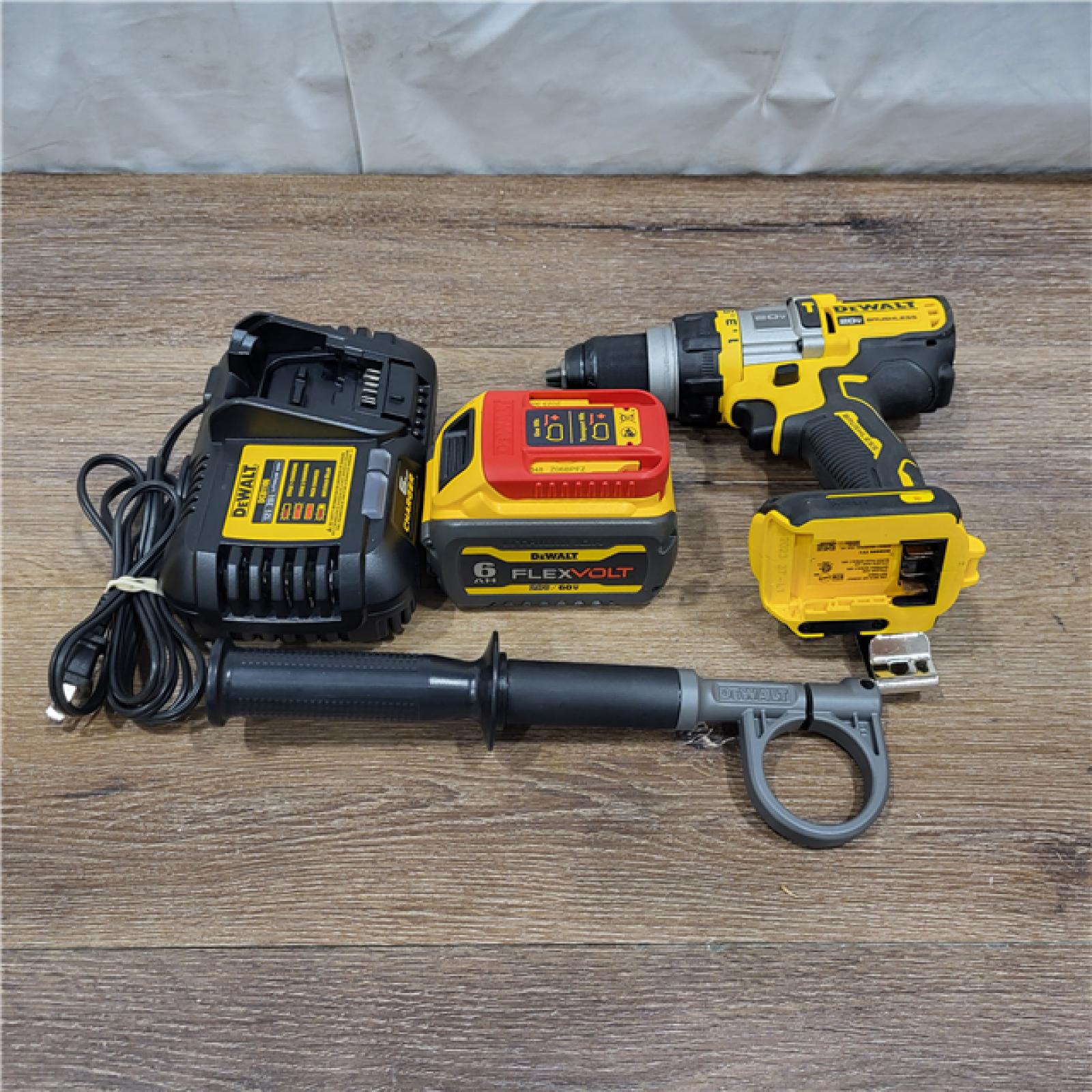 AS-IS Dewalt FLEXVOLT 20 Volt 1/2 in. Brushless Cordless Hammer Drill/Driver Kit (Battery & Charger)