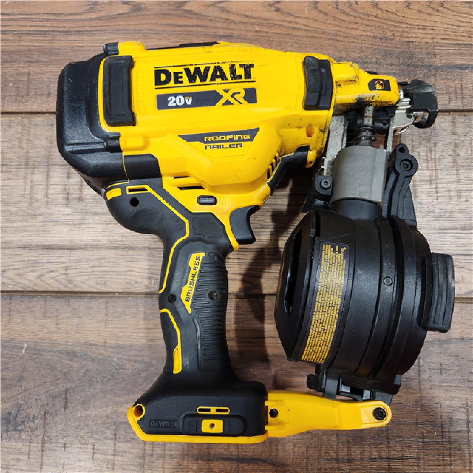 AS-IS DEWALT 2007898 Roofing Nailer Cordless