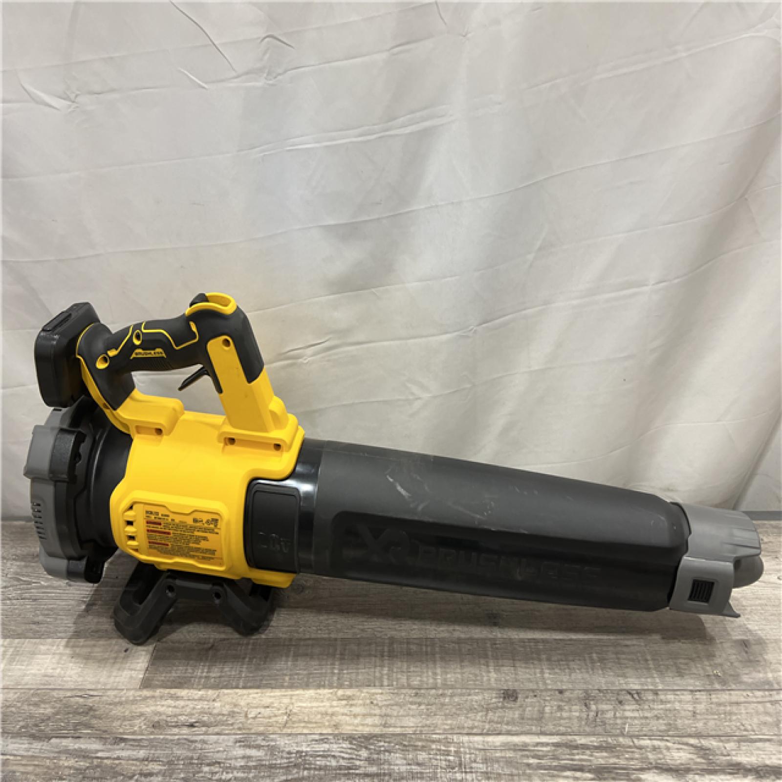 AS-IS DEWALT 20V MAX 125 MPH 450 CFM Brushless Cordless Battery Powered Blower (Tool Only)