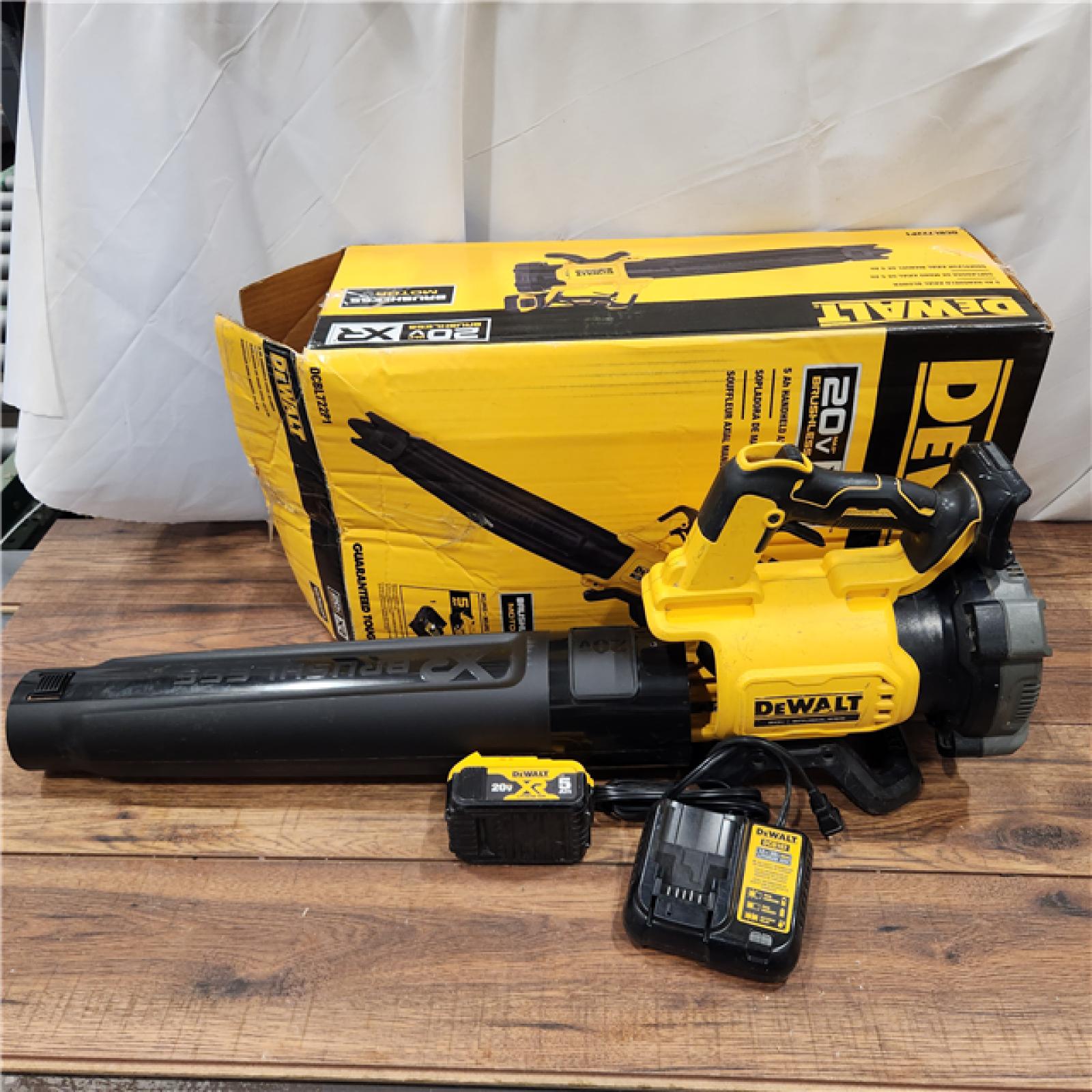 AS-IS DEWALT 20V MAX Brushless Cordless Handheld Axial Leaf Blower Kit